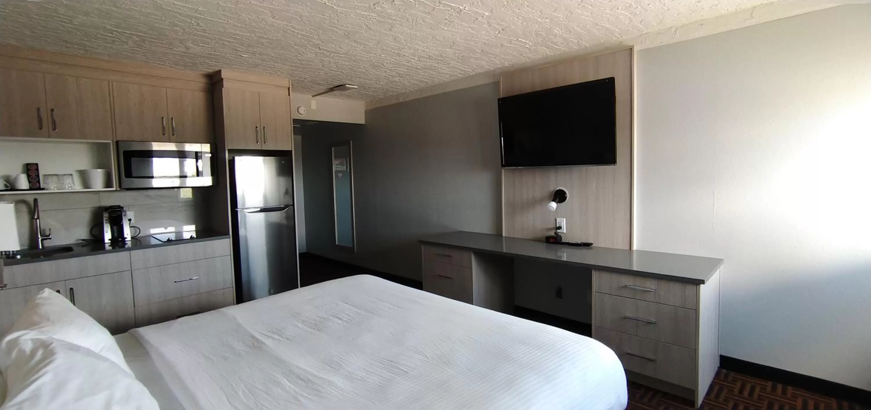 Bed in Wyndham Garden Medicine Hat Conference Center