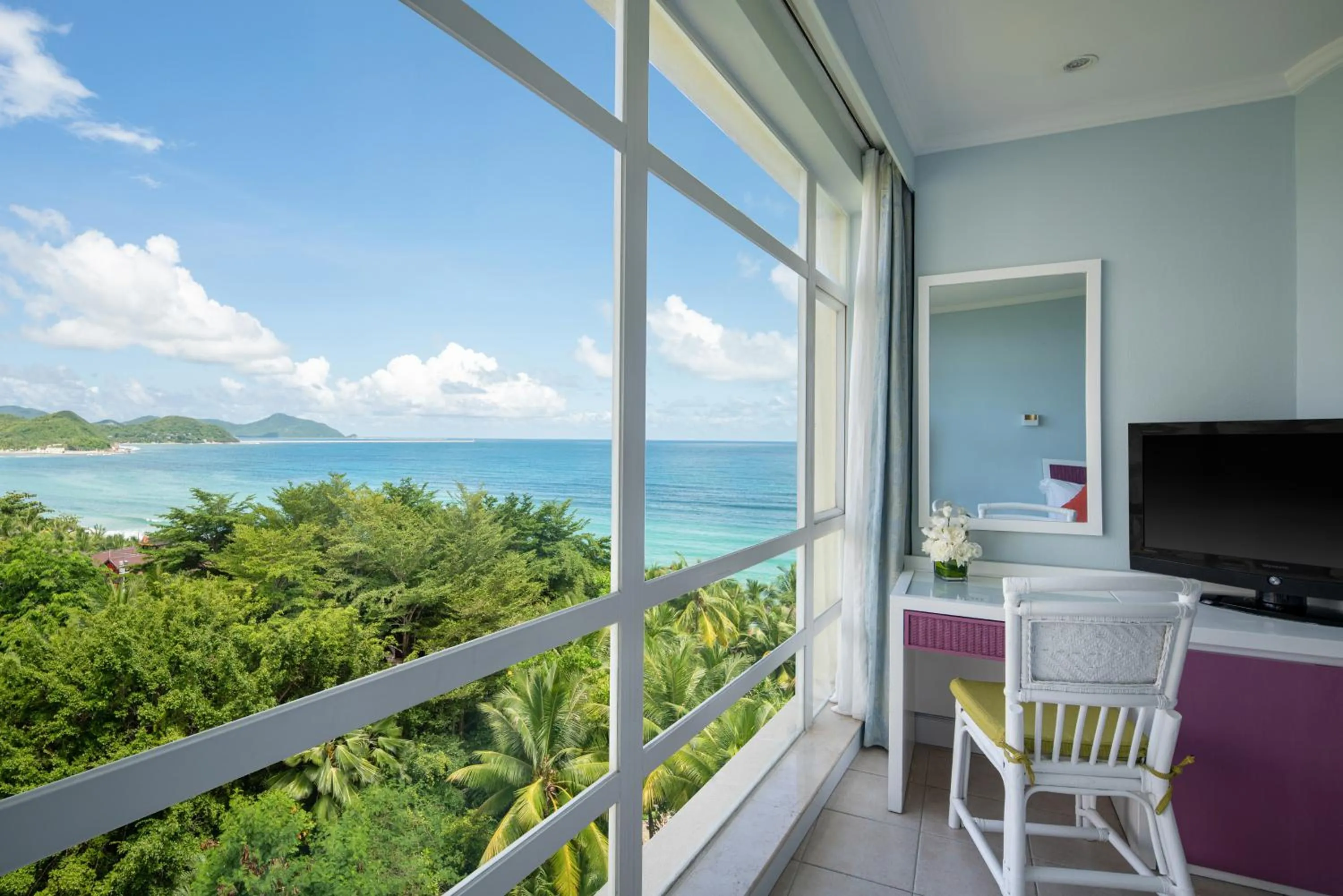 Day in Sunshine Resort Intime Sanya