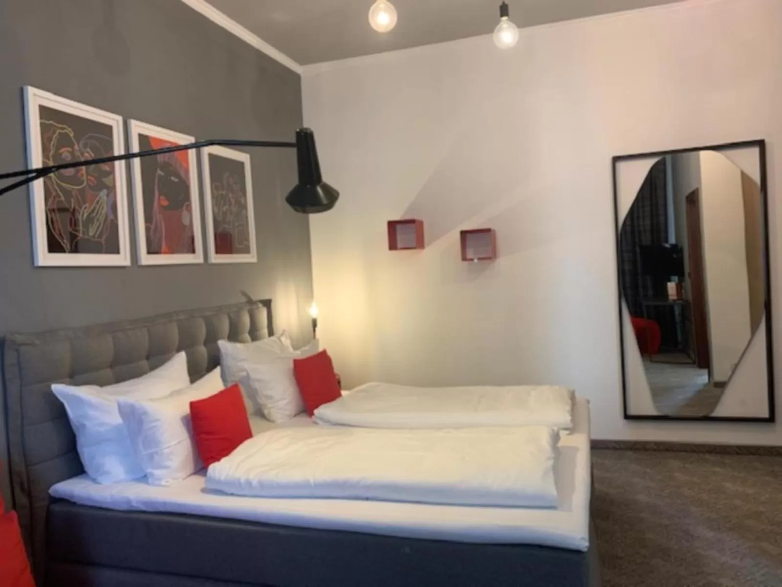 Photo of the whole room, Bed in Hotel Maxplatz