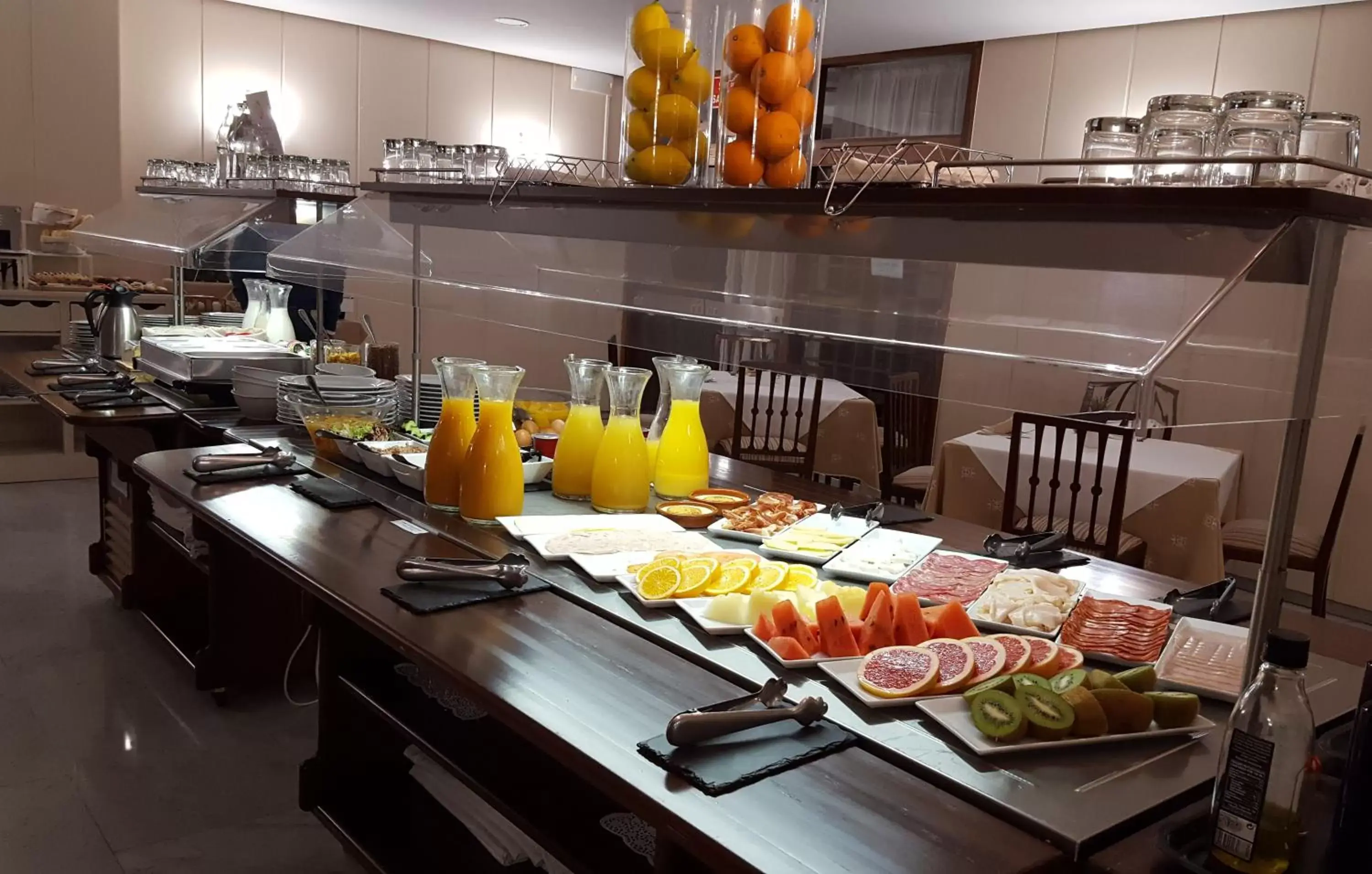 Buffet breakfast, Food in Mir Octavio