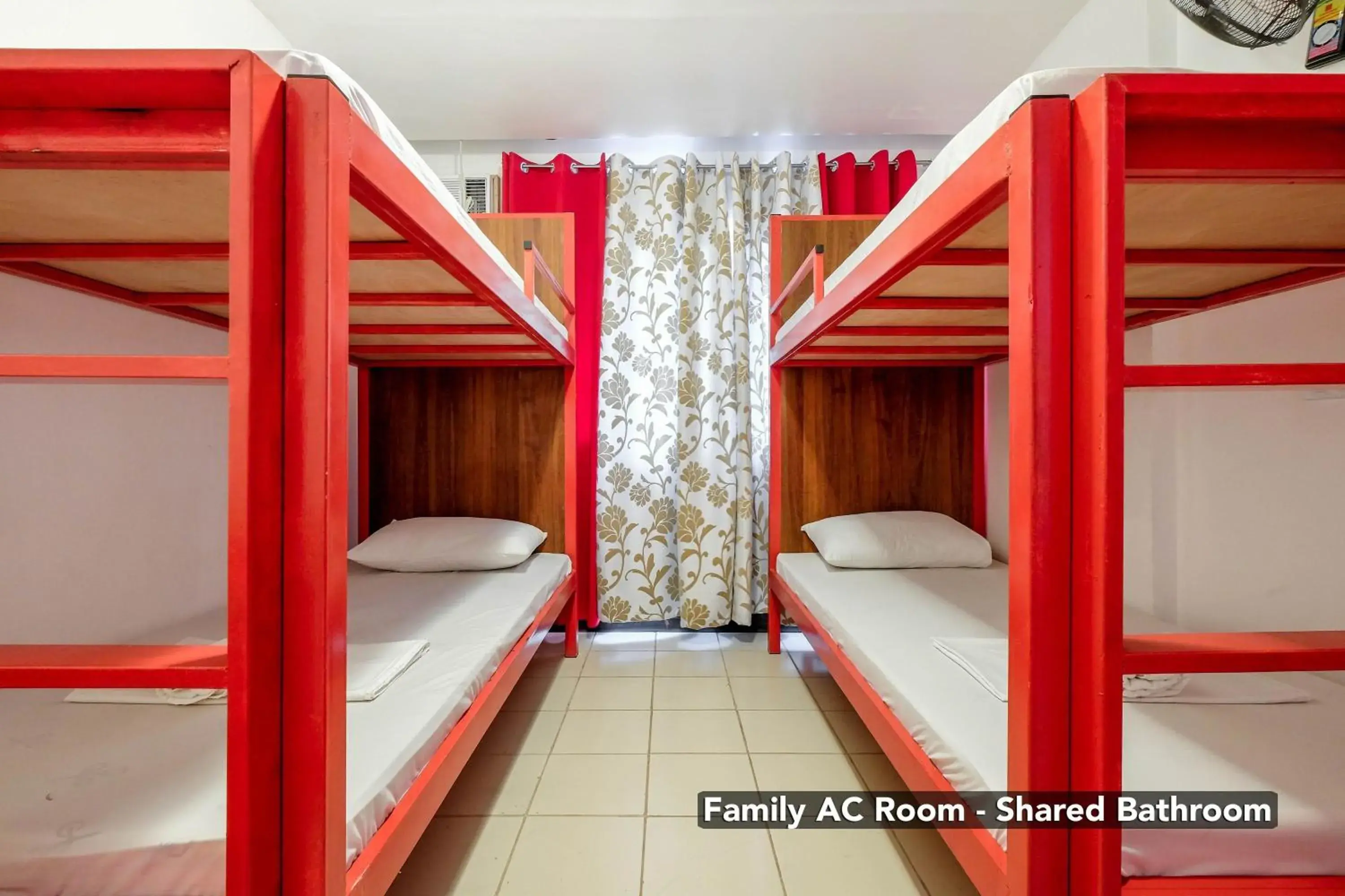 bunk bed in Stay Malate (Wanderers Guest House)