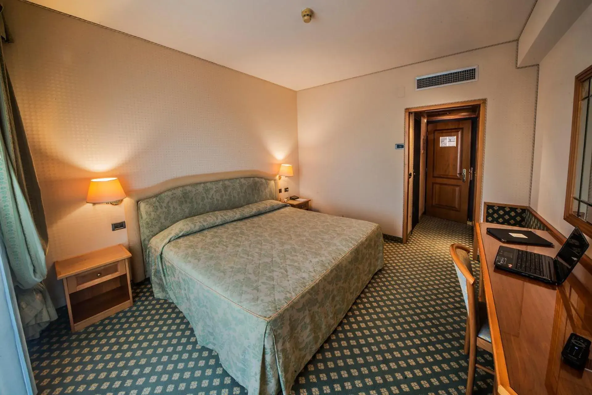 Bed in Hotel Valdarno
