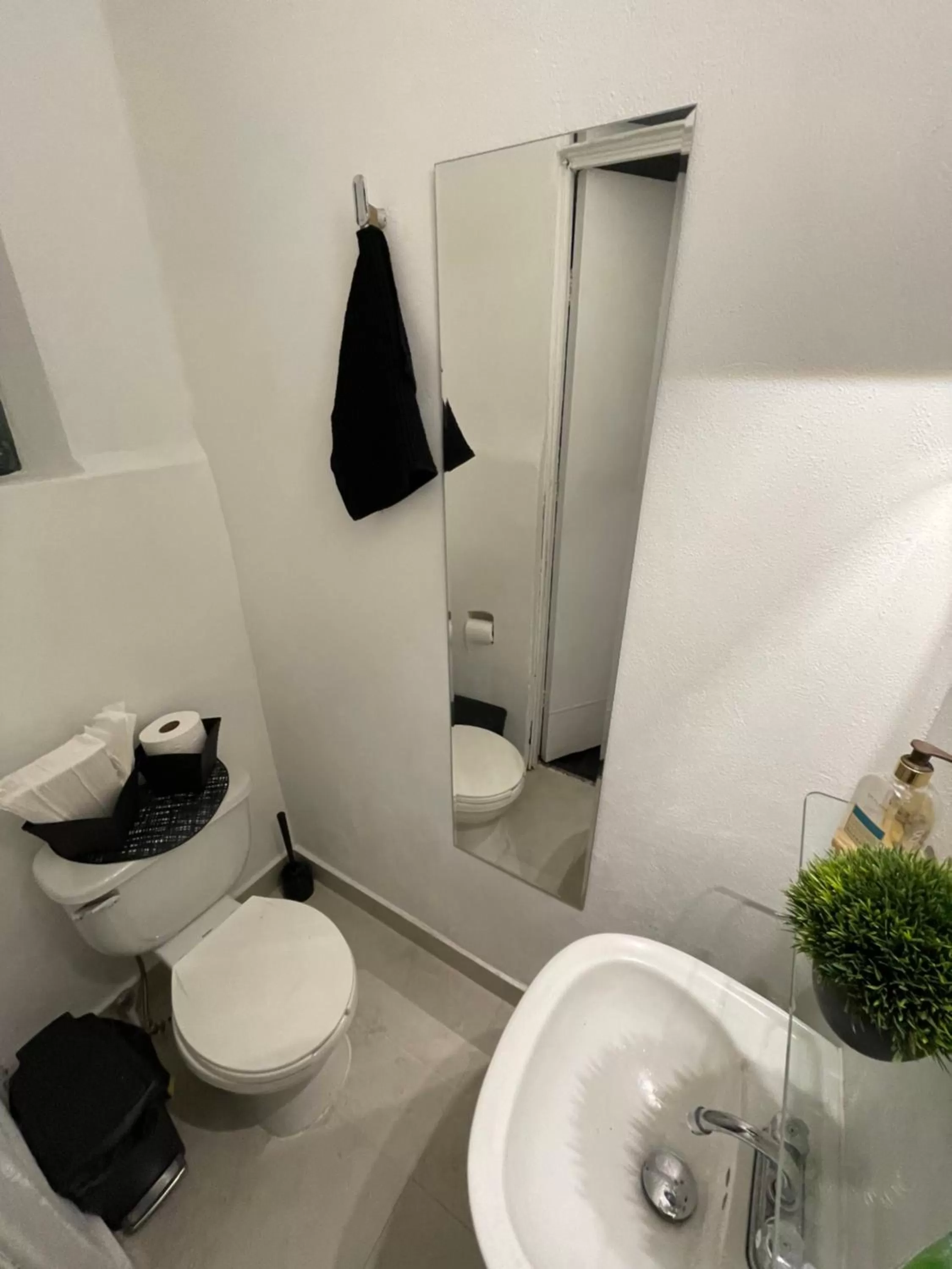 Bathroom in Hostal Roma Condesa