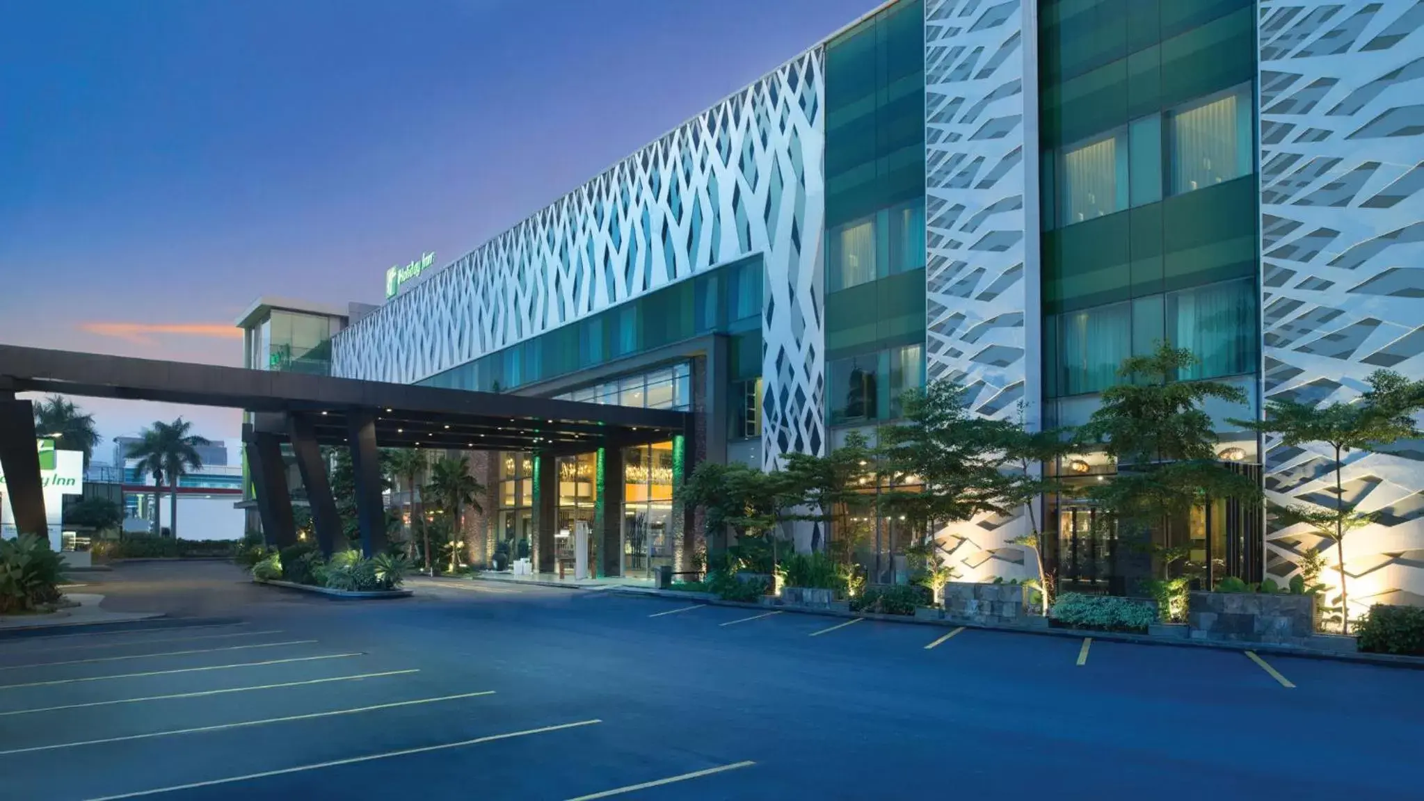 Property Building in Holiday Inn Cikarang Jababeka, an IHG Hotel