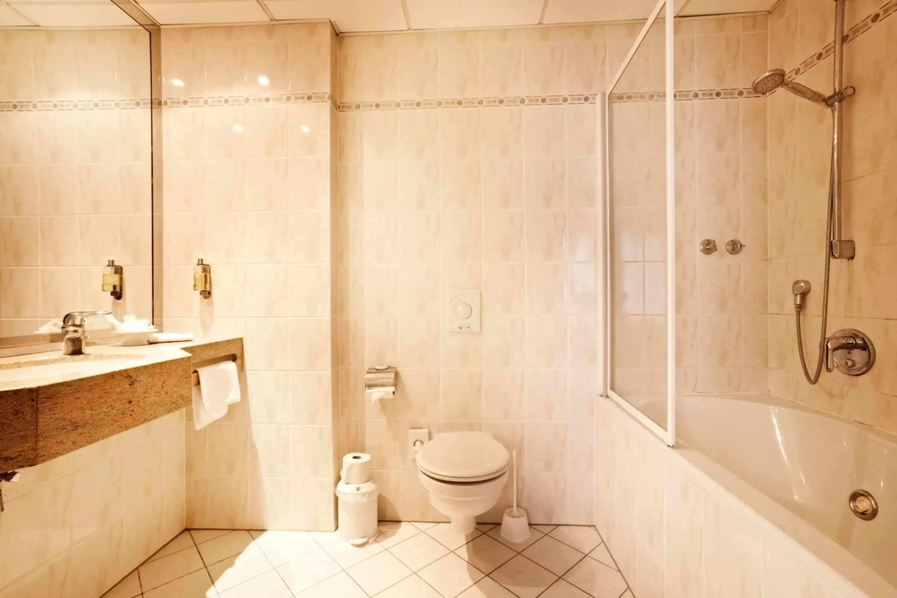 Property building, Bathroom in Hotel Dänischer Hof Altenholz by Tulip Inn