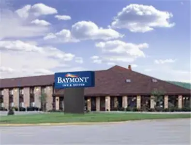 Facade/entrance, Property Building in Baymont Inn & Suites by Wyndham San Marcos