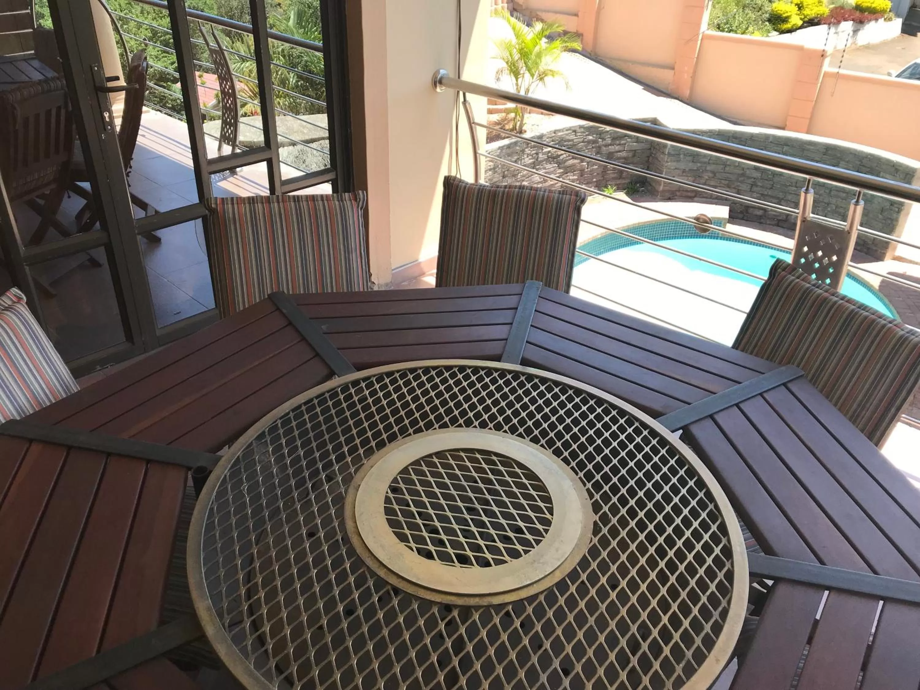 Jay and Bee Guesthouse