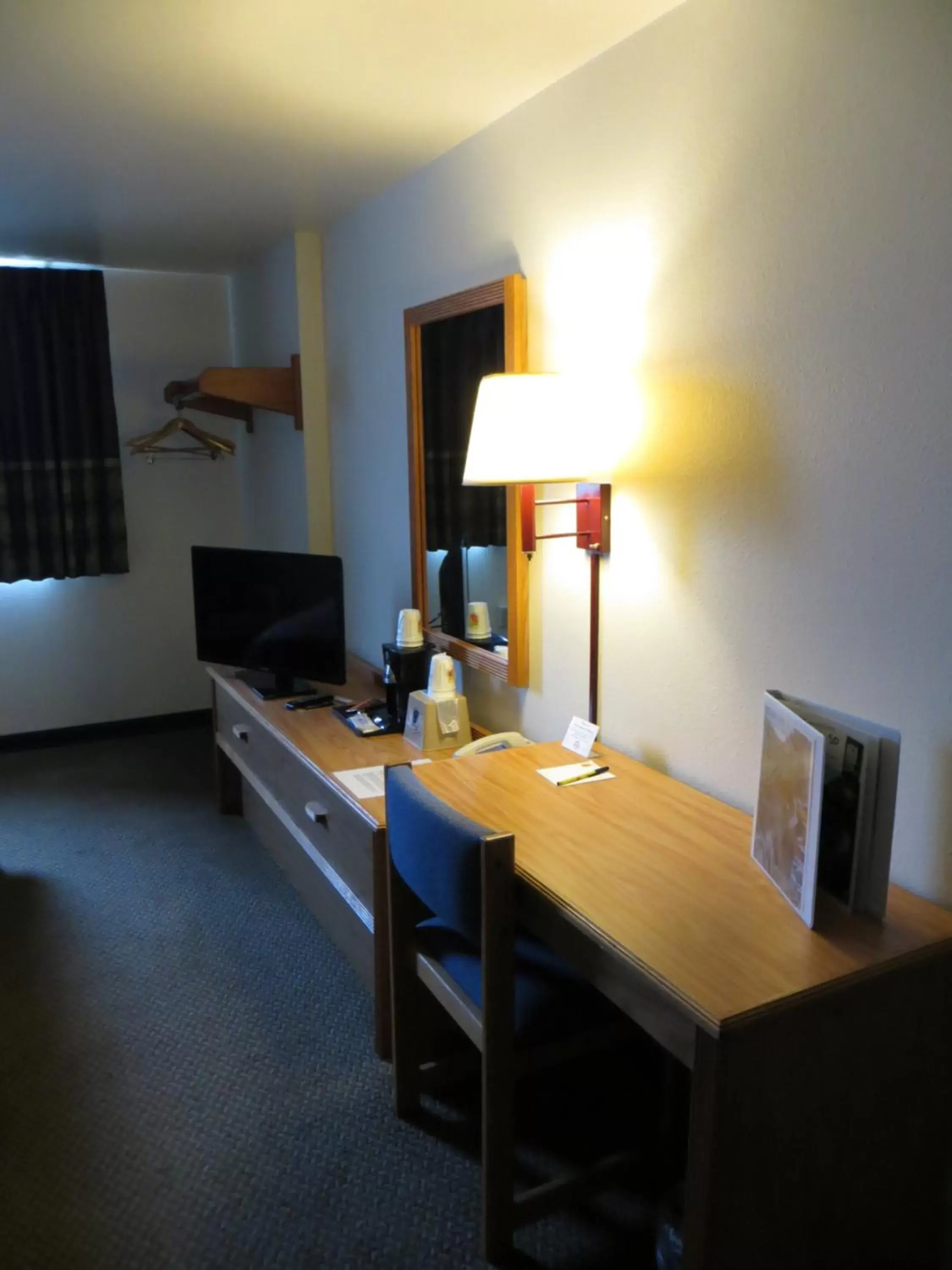 Queen Room with Two Queen Beds - Non-Smoking in Super 8 by Wyndham Spearfish Queen Room with Two Queen Beds - Non-Smoking in Super 8 by Wyndham Spearfish