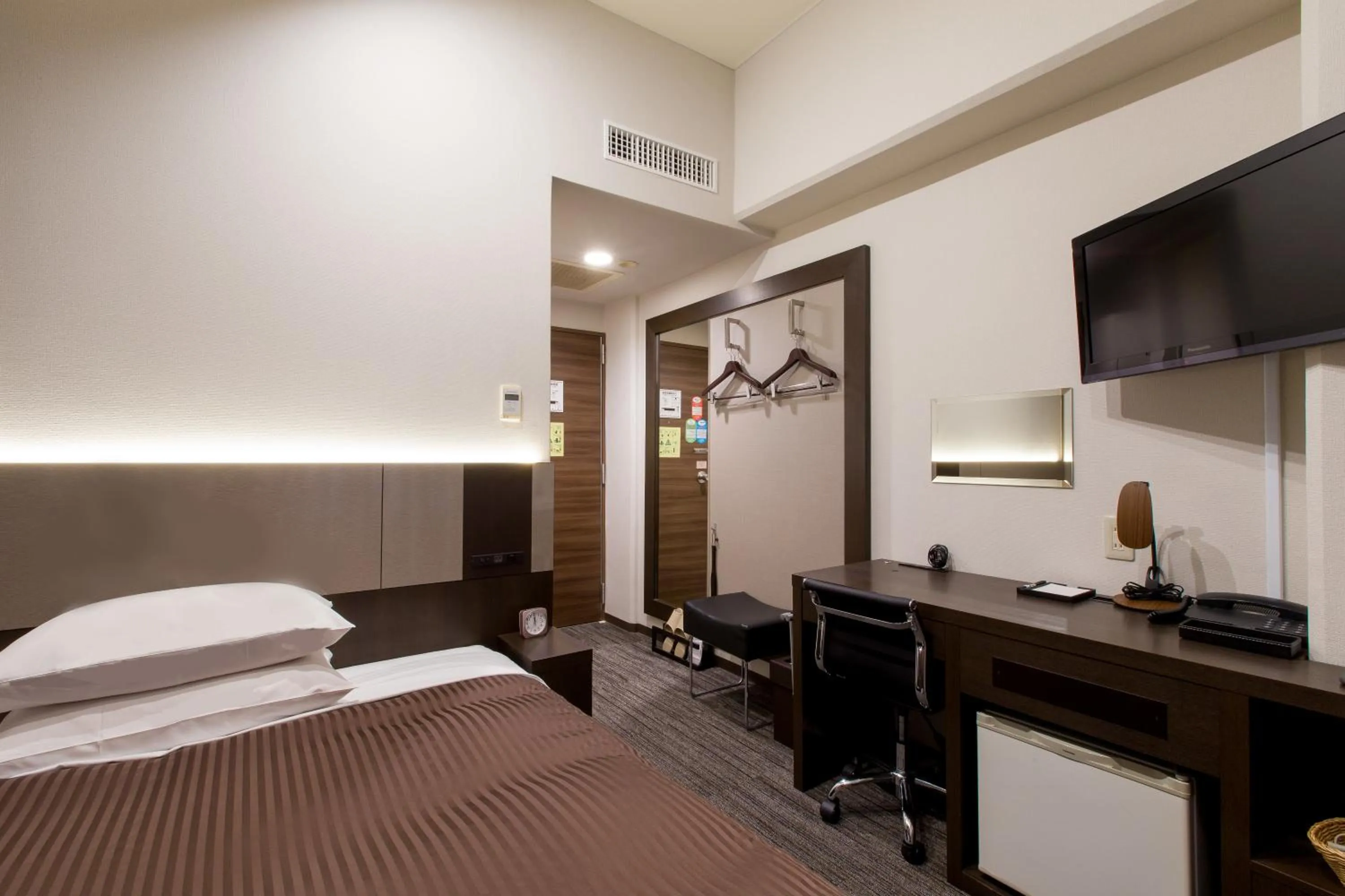 Photo of the whole room, Bed in Ochanomizu Inn