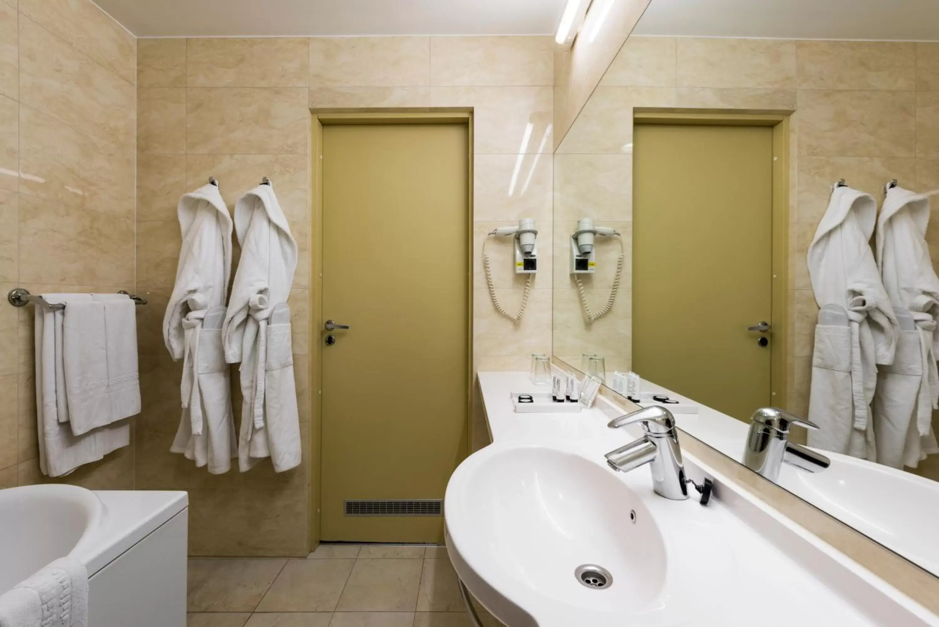 Bathroom in Hotel Congress