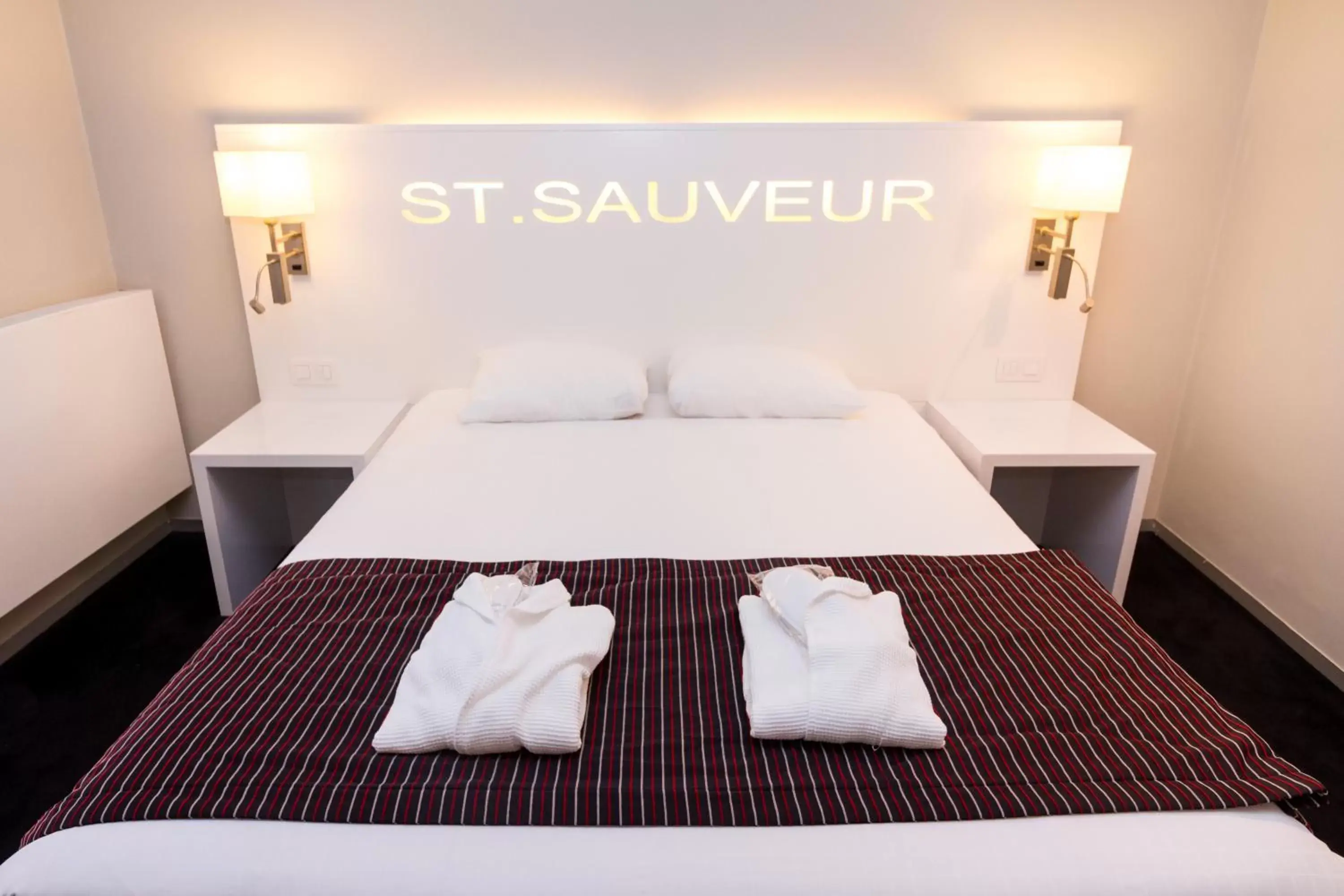 Bed in Hotel Saint Sauveur by WP Hotels