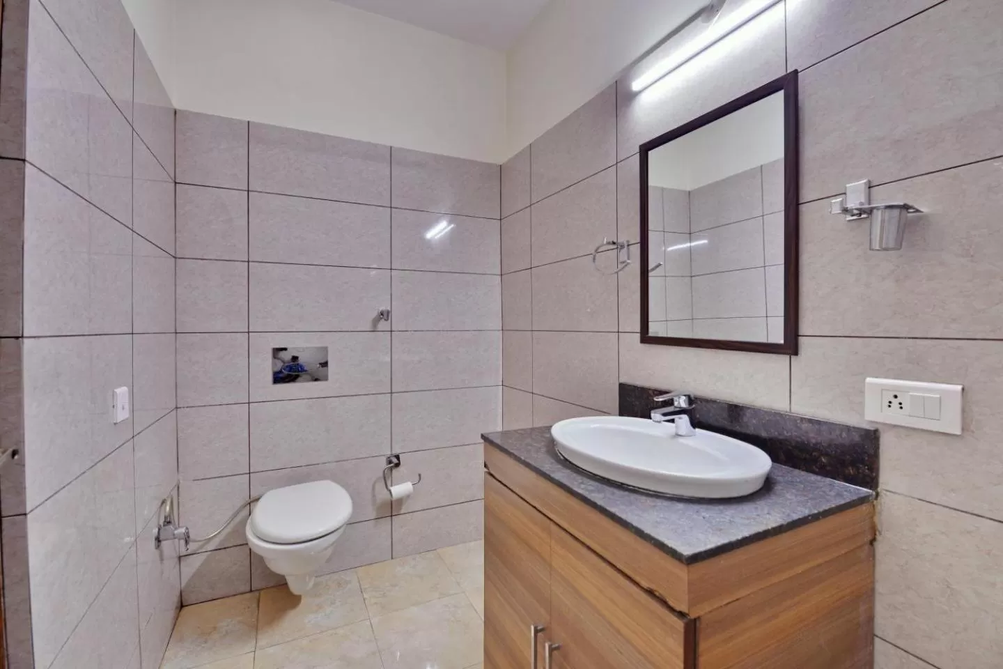 Shower in Hotel Aricent Opposite ISBT Sector 17 Chandigarh