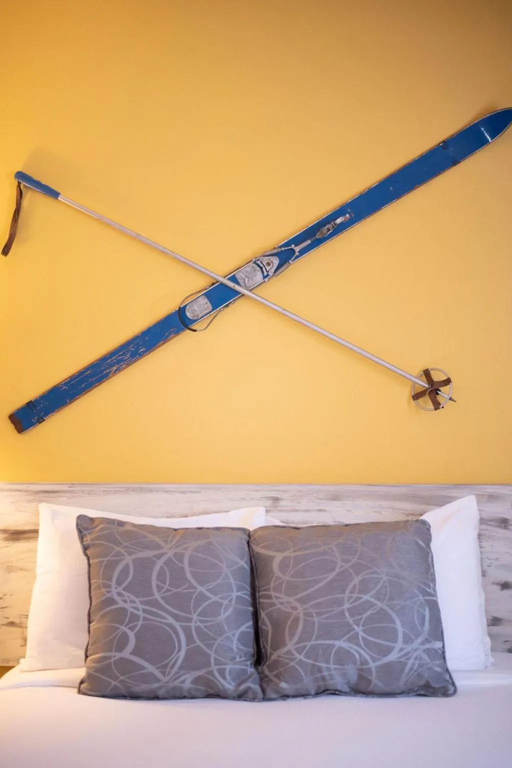 Bed in Mountain Inn at Lutsen