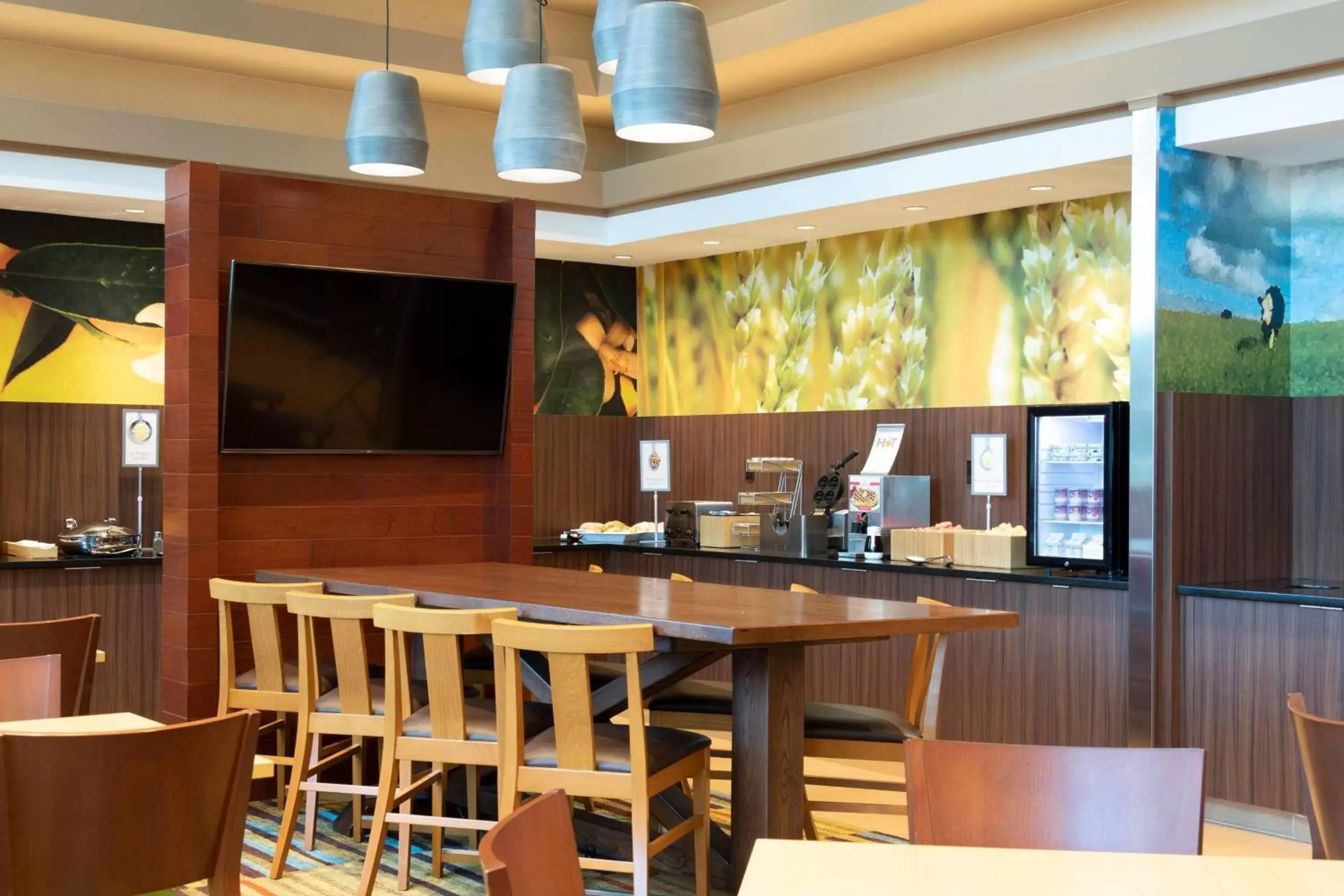 Breakfast, Restaurant/Places to Eat in Fairfield Inn & Suites by Marriott New York Queens/Fresh Meadows