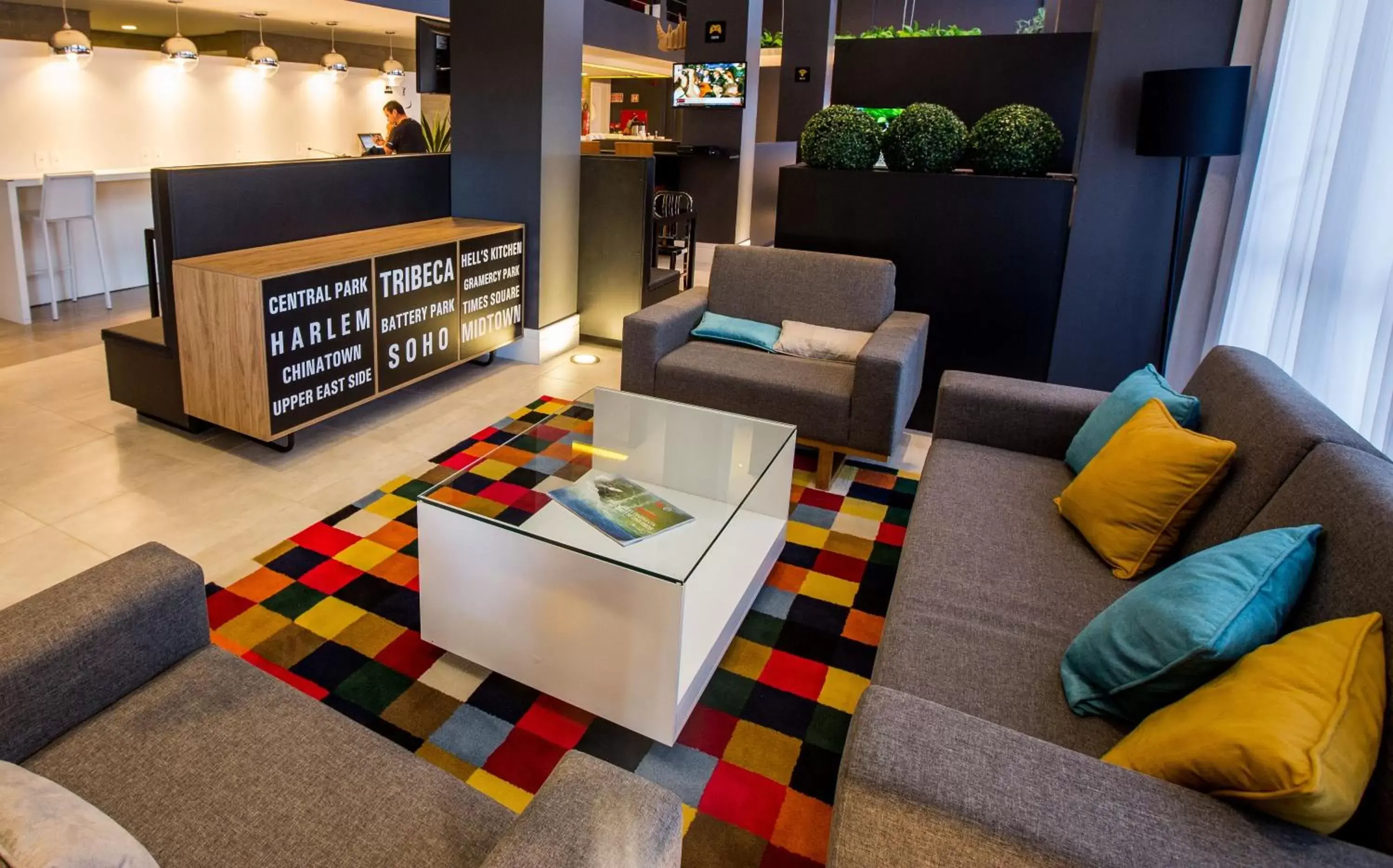 Lobby or reception in ibis Styles Alagoinhas