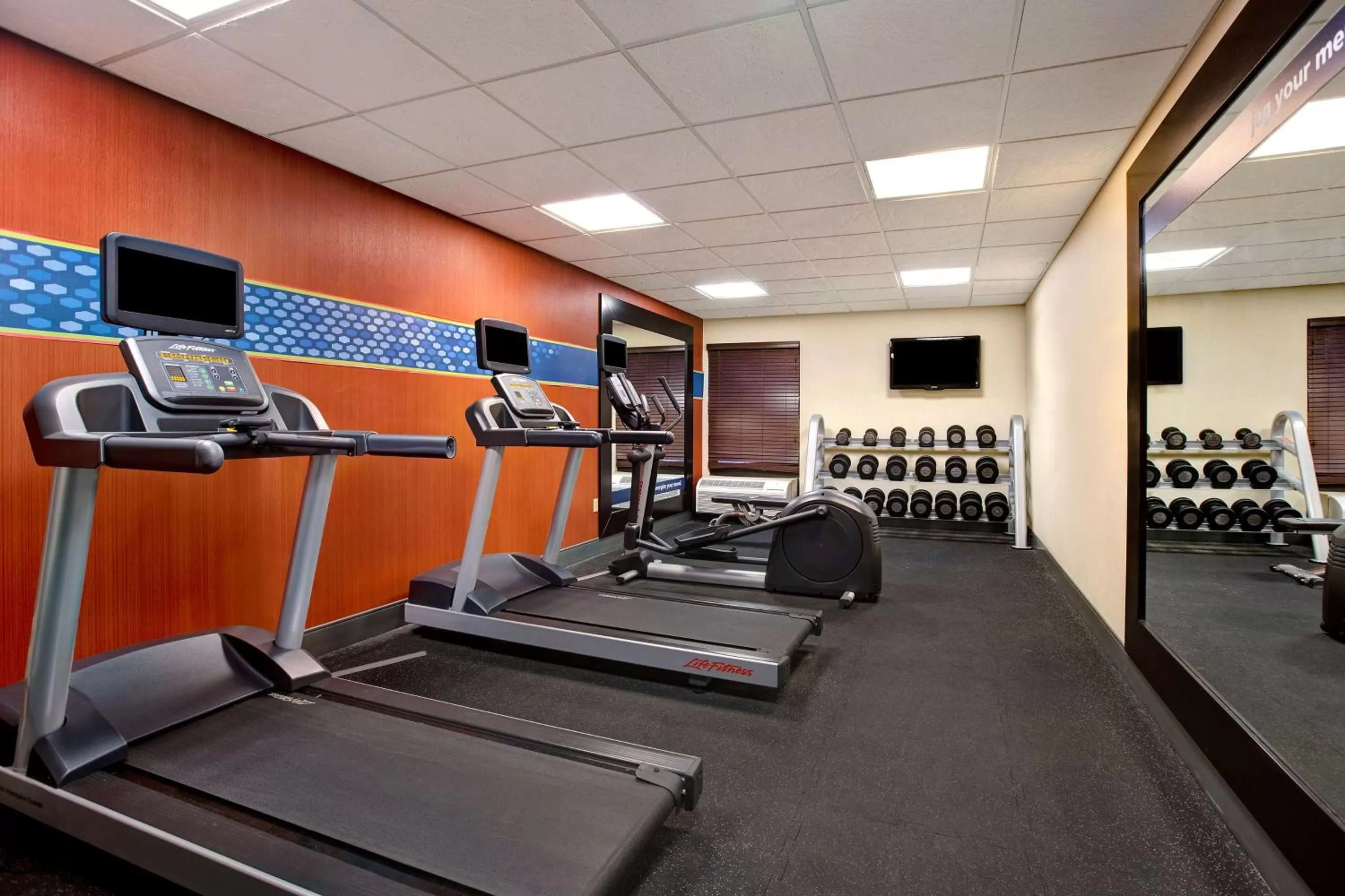 Fitness centre/facilities in Hampton Inn Fort Wayne-Southwest