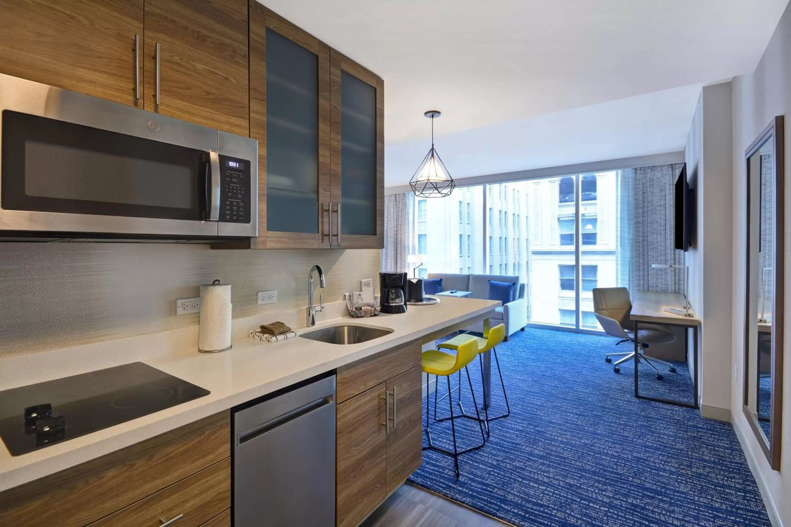 Kitchen or kitchenette in Residence Inn by Marriott New Orleans French Quarter Area/Cen B