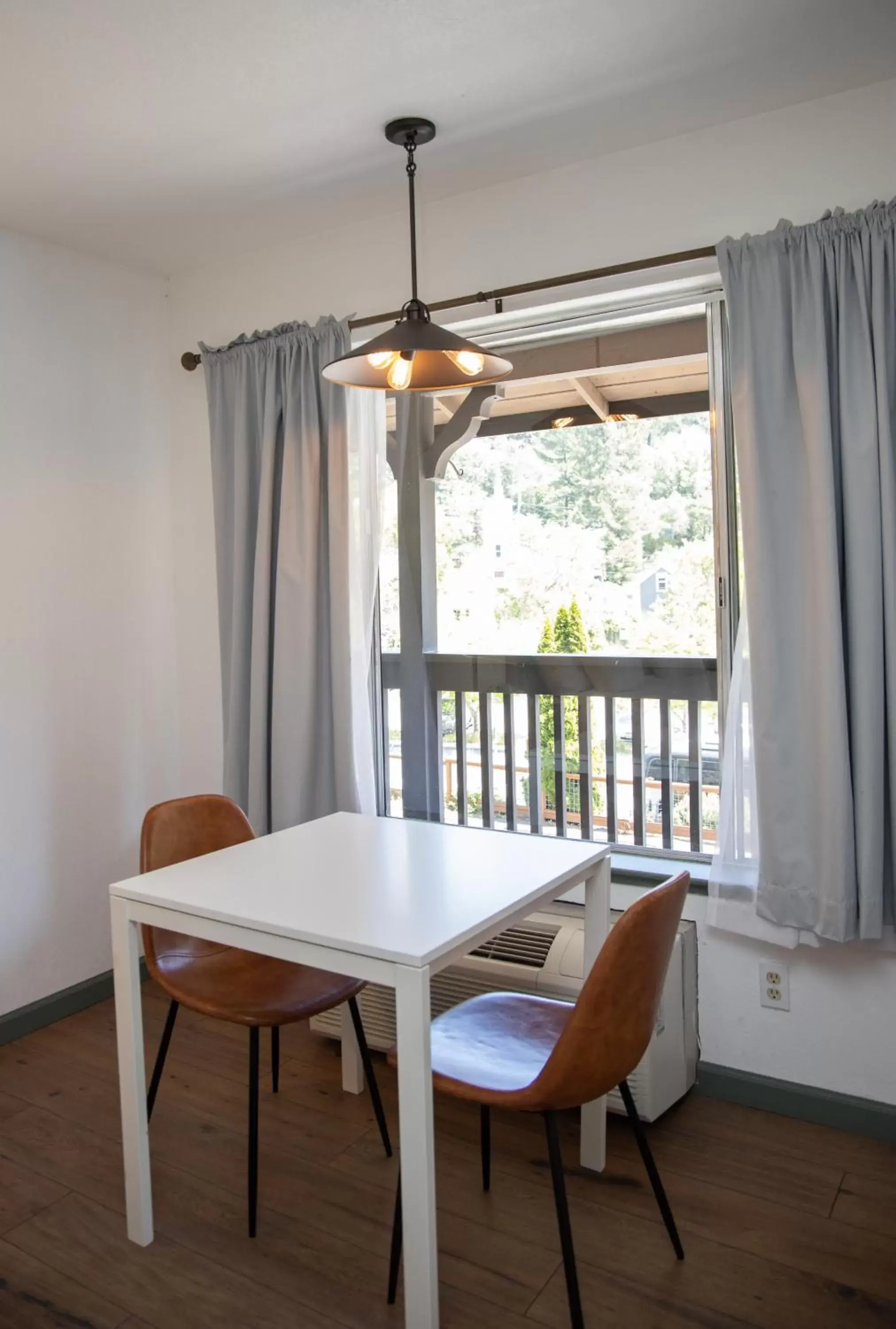 Dining Area in The Occidental Lodge