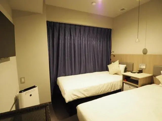 Bed in Haneda Inn