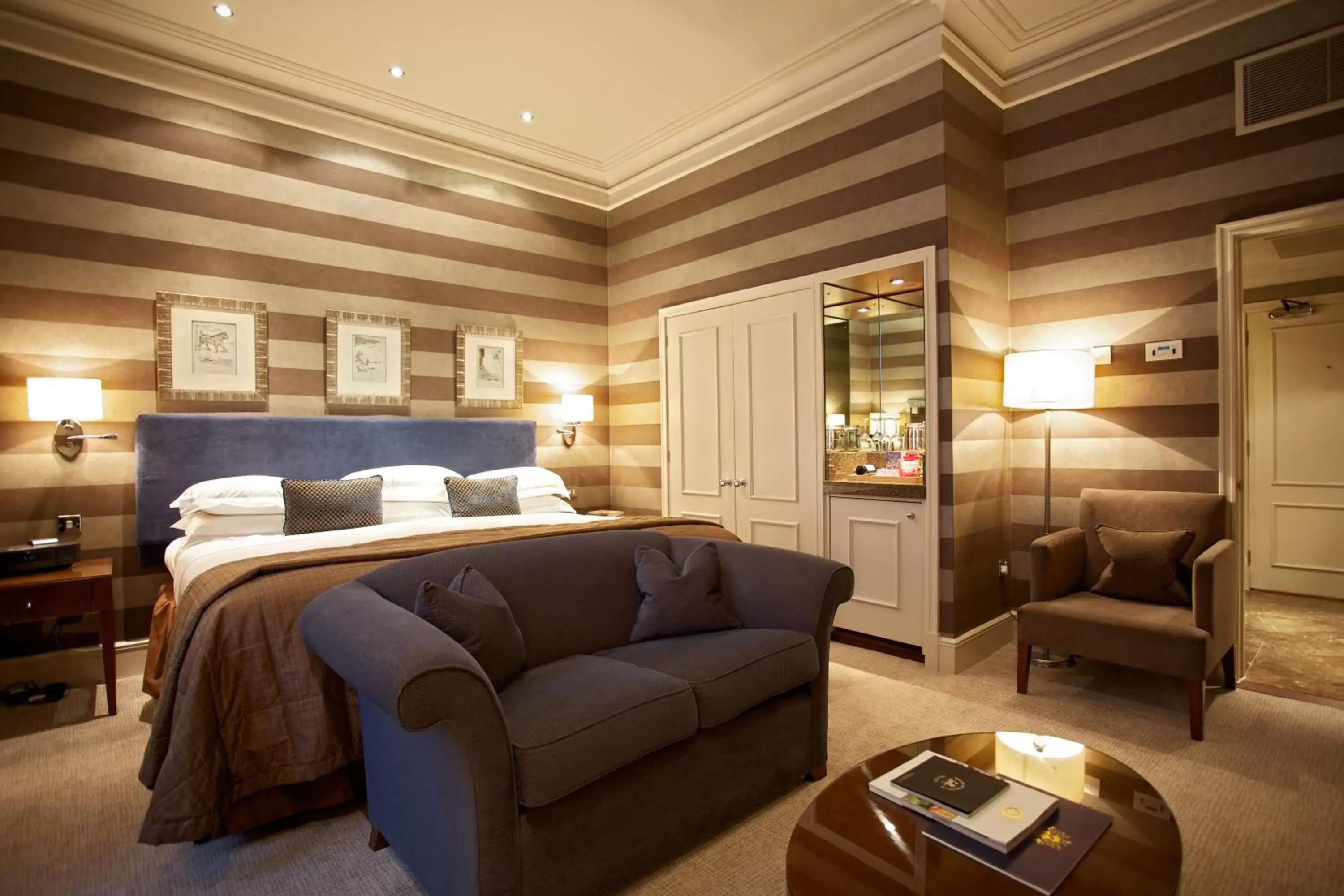 Bed, Seating Area in The Chester Grosvenor