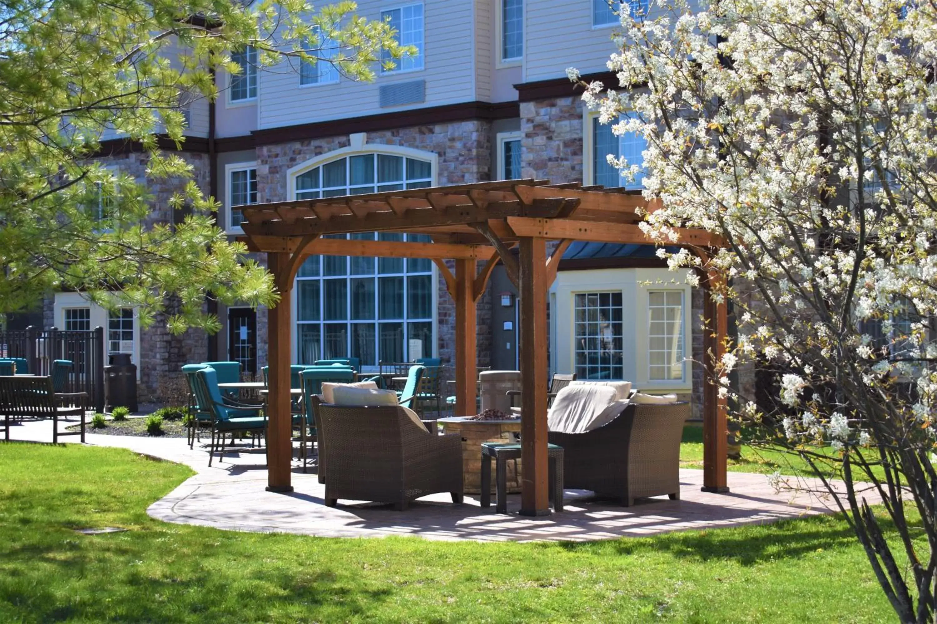 Patio, Property Building in Staybridge Suites Cranbury - South Brunswick, an IHG Hotel