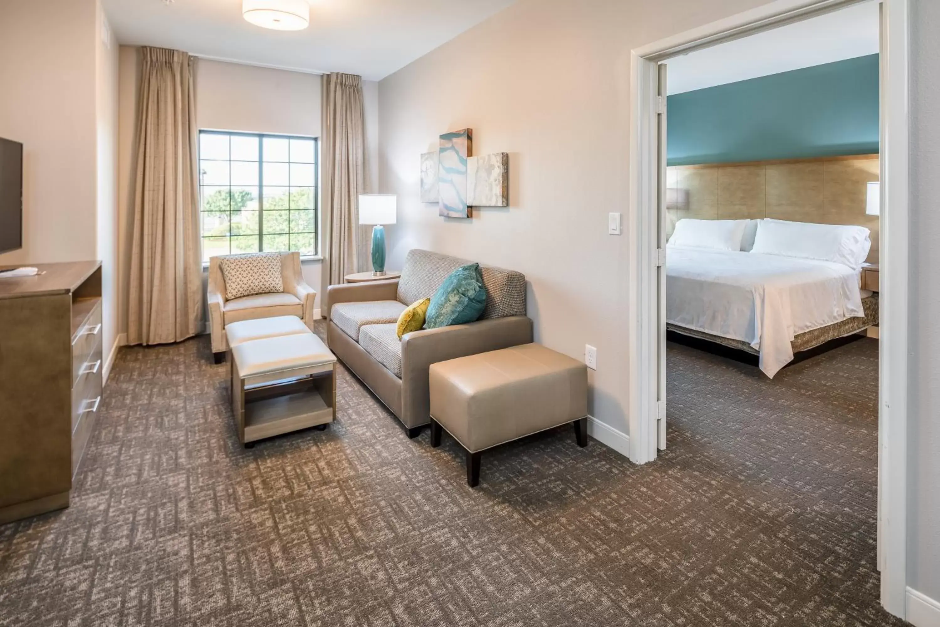 Photo of the whole room, Bed in Staybridge Suites - Lake Jackson by IHG Photo of the whole room, Bed in Staybridge Suites - Lake Jackson by IHG
