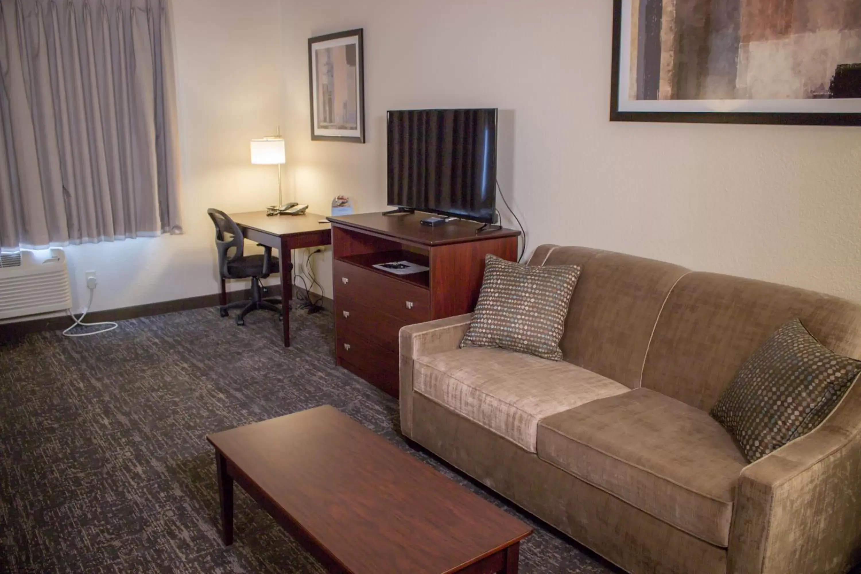 Seating Area in Cobblestone Suites - Oshkosh