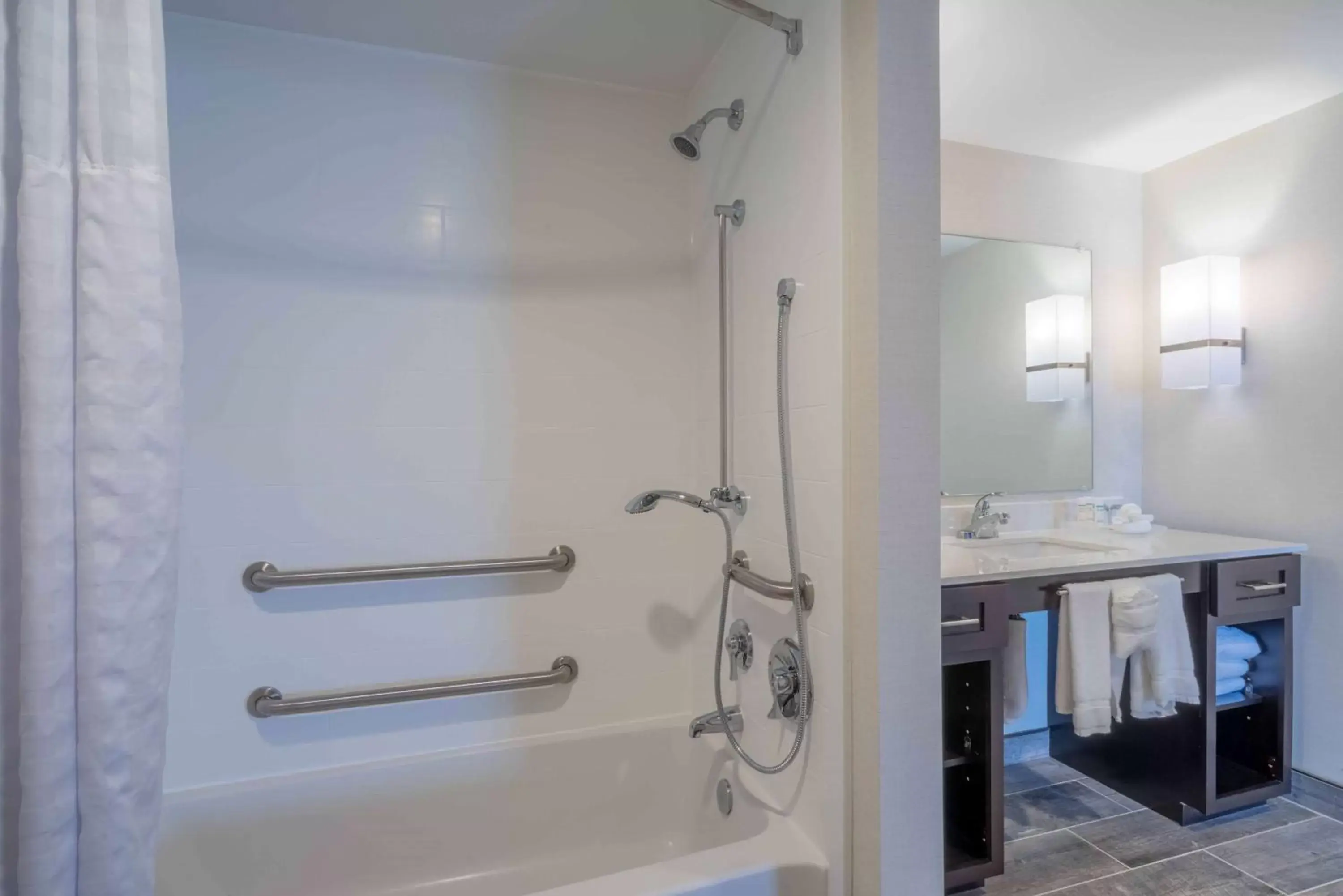Bathroom in Homewood Suites by Hilton Philadelphia Plymouth Meeting