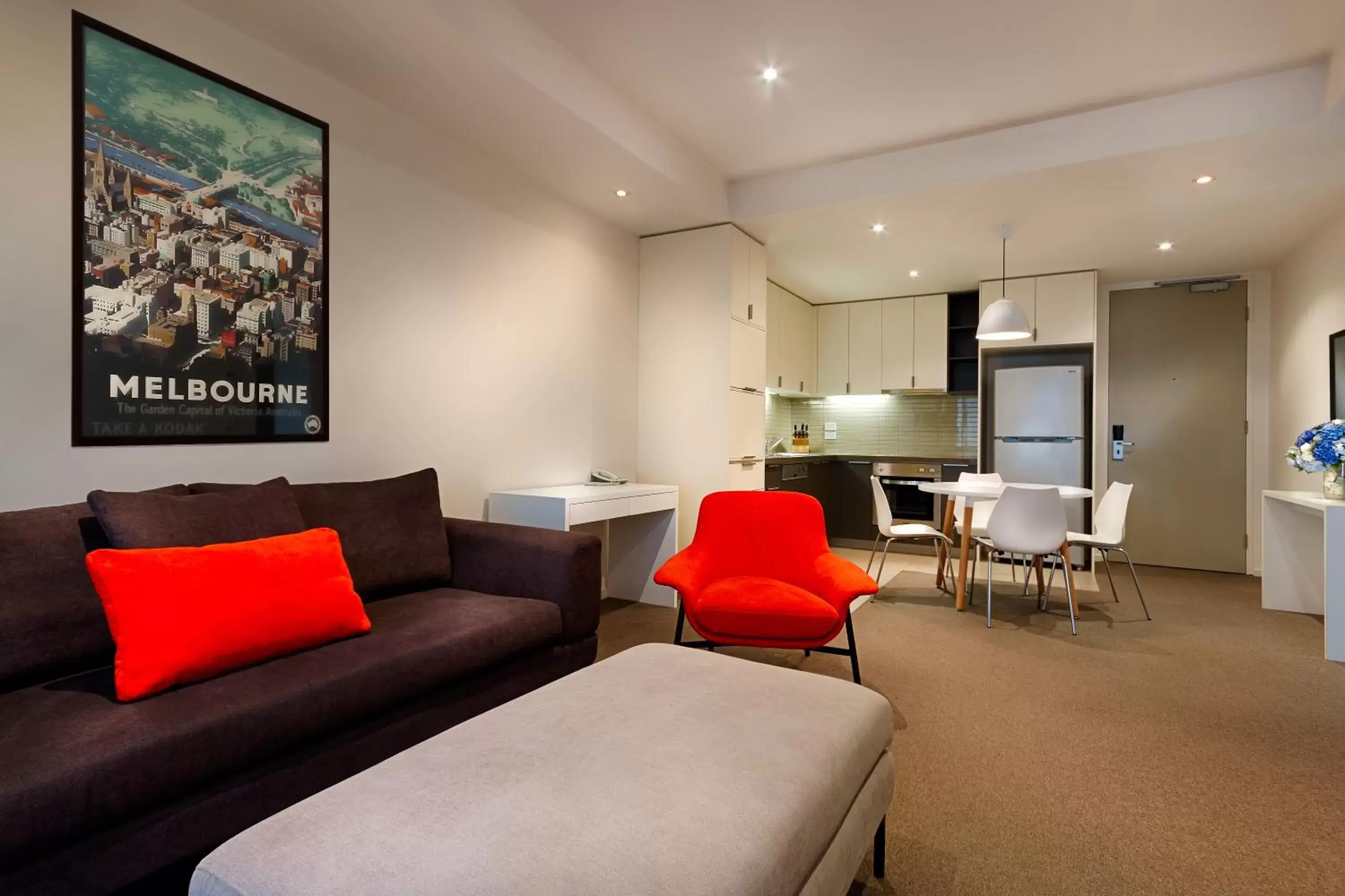 Dining area, Seating Area in Caroline Serviced Apartments Brighton