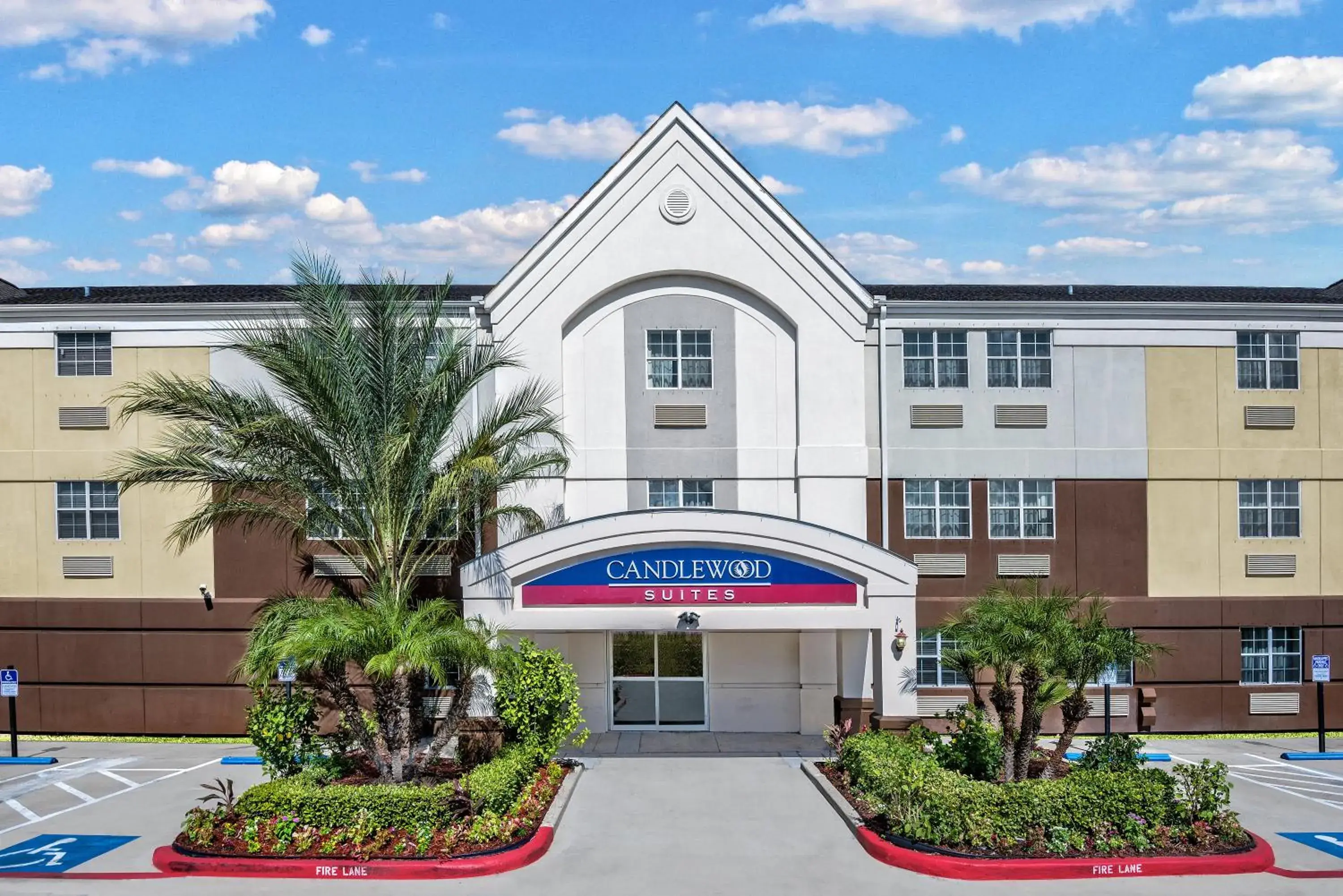 Property Building in Candlewood Suites Galveston
