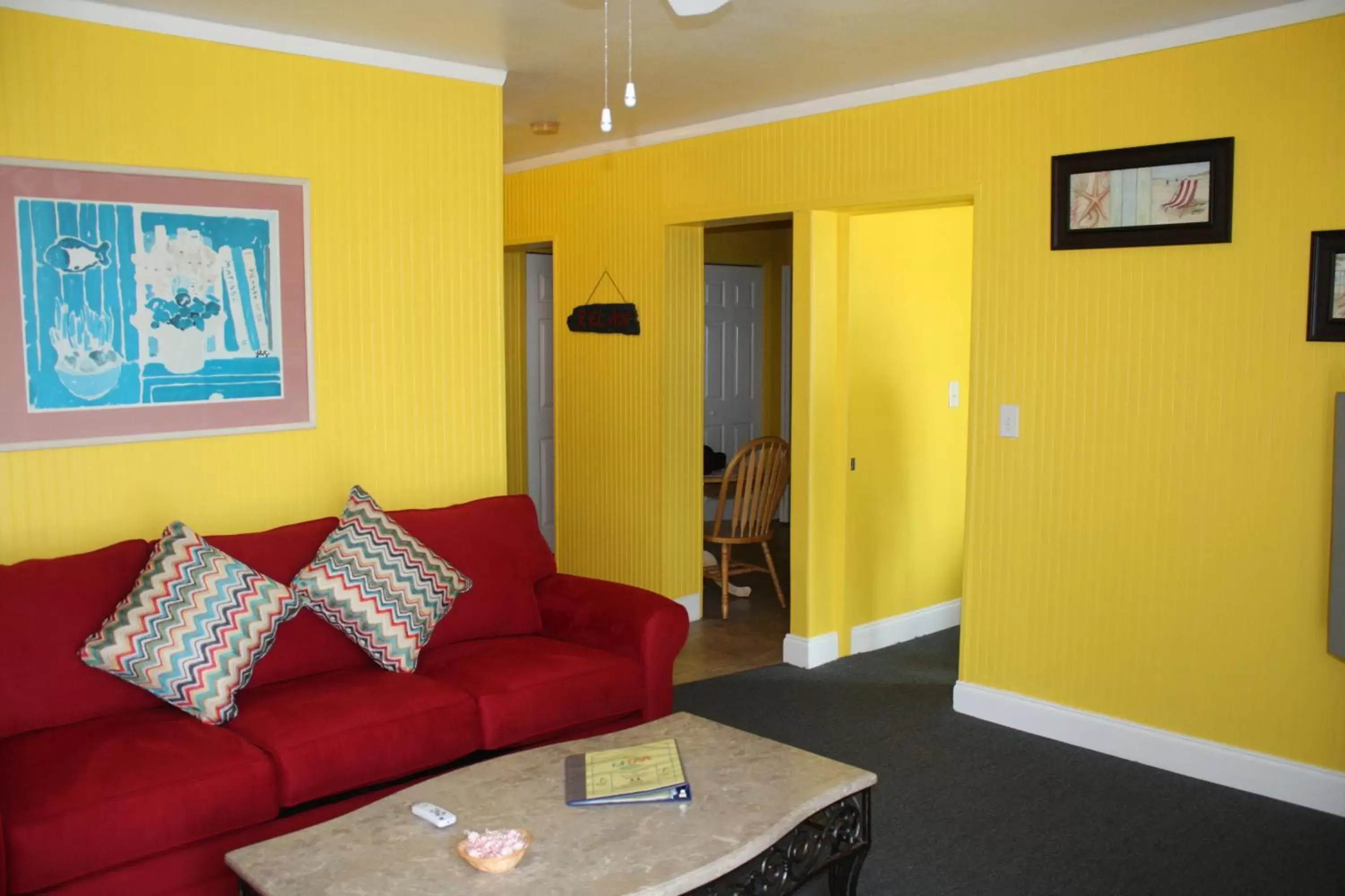 Living room, Seating Area in Barefoot Bay Resort Motel