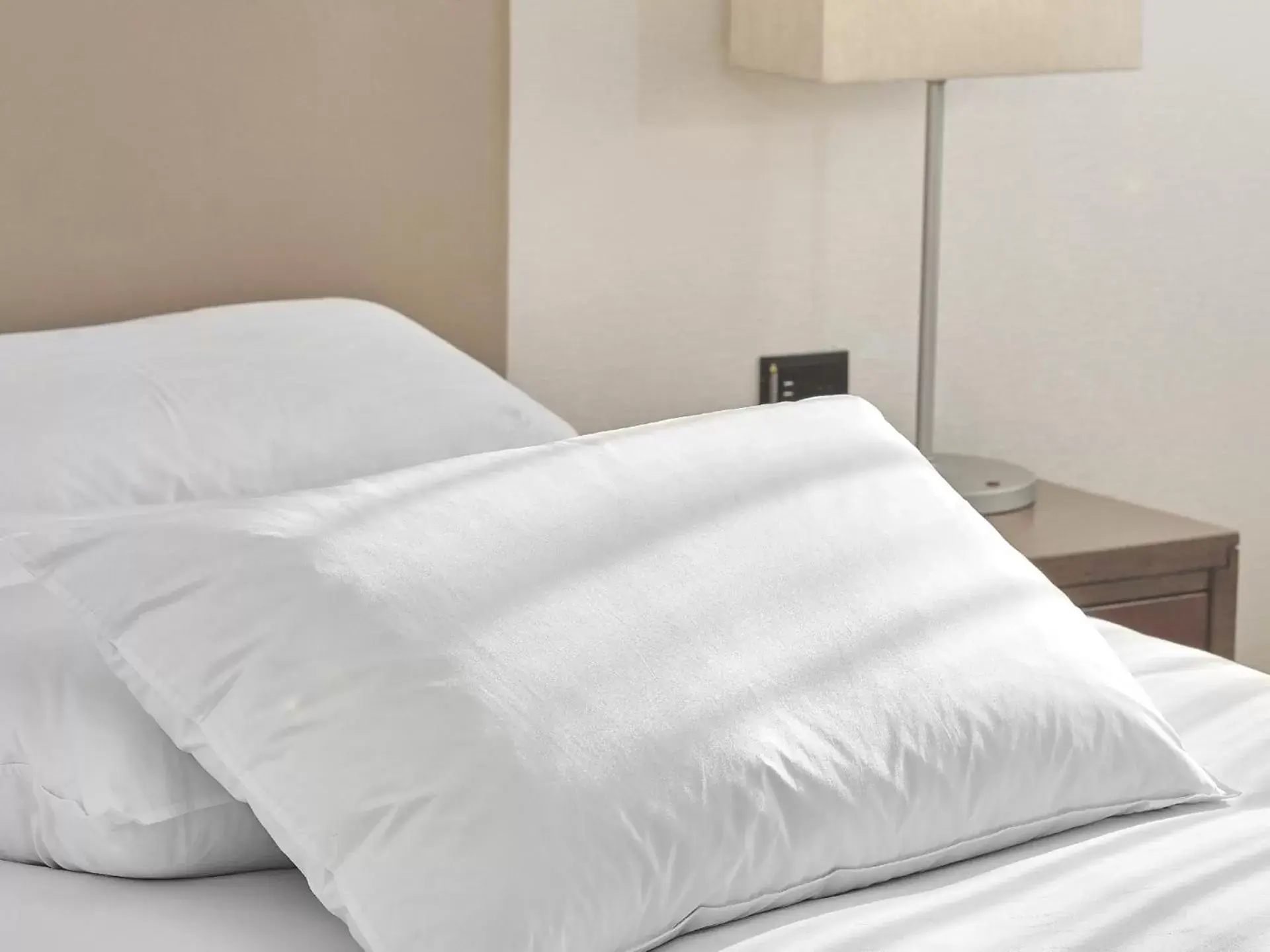 Bedroom, Bed in Windsor Hotel Taichung Bedroom, Bed in Windsor Hotel Taichung