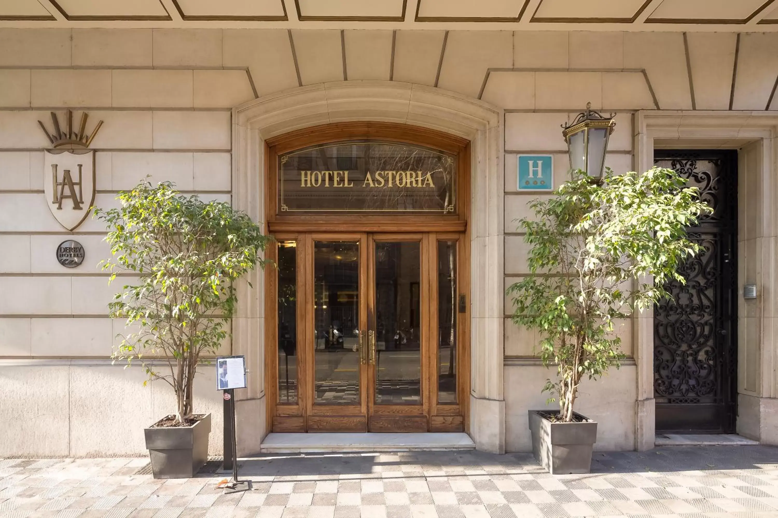 Facade/entrance in Hotel Astoria