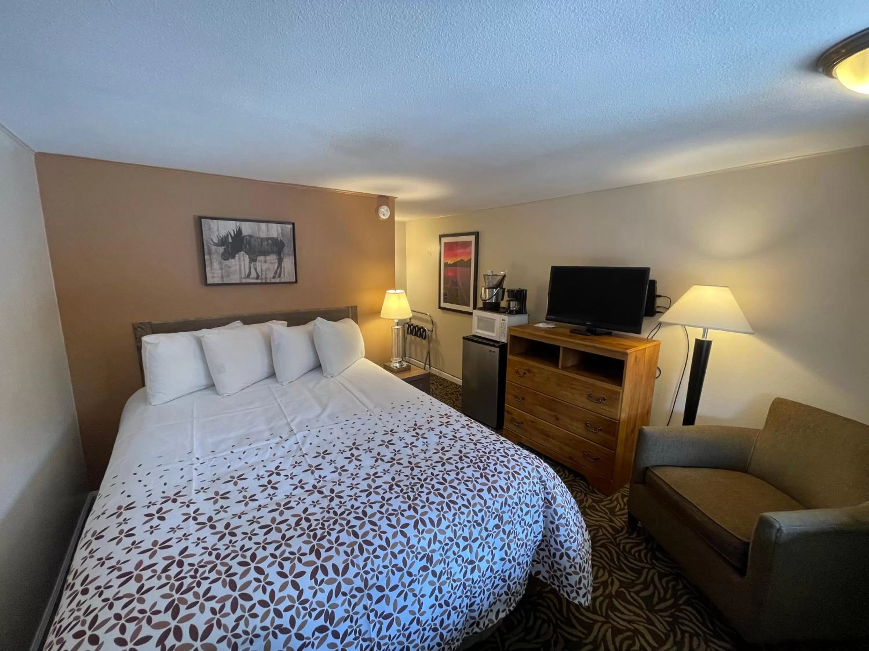 Bedroom, Bed in Estes Mountain Inn