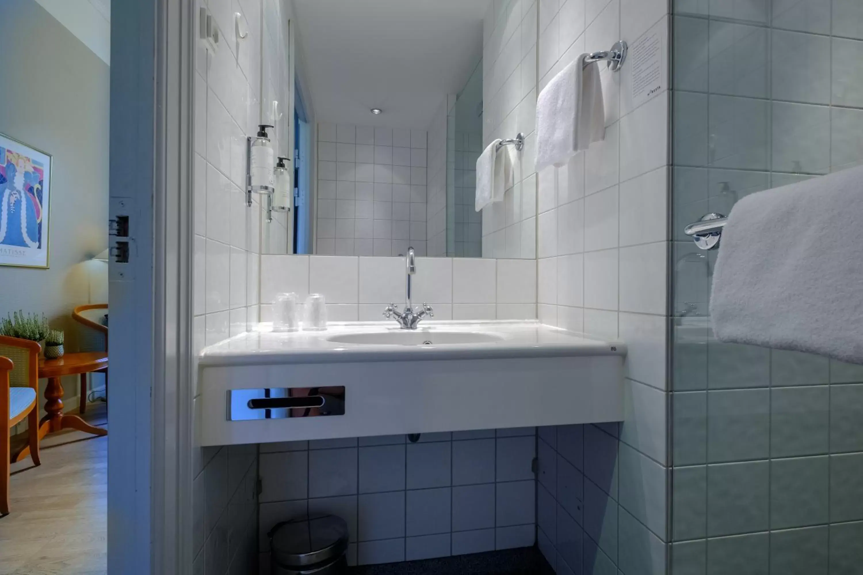 Bathroom in Zleep Hotel Prindsen Roskilde