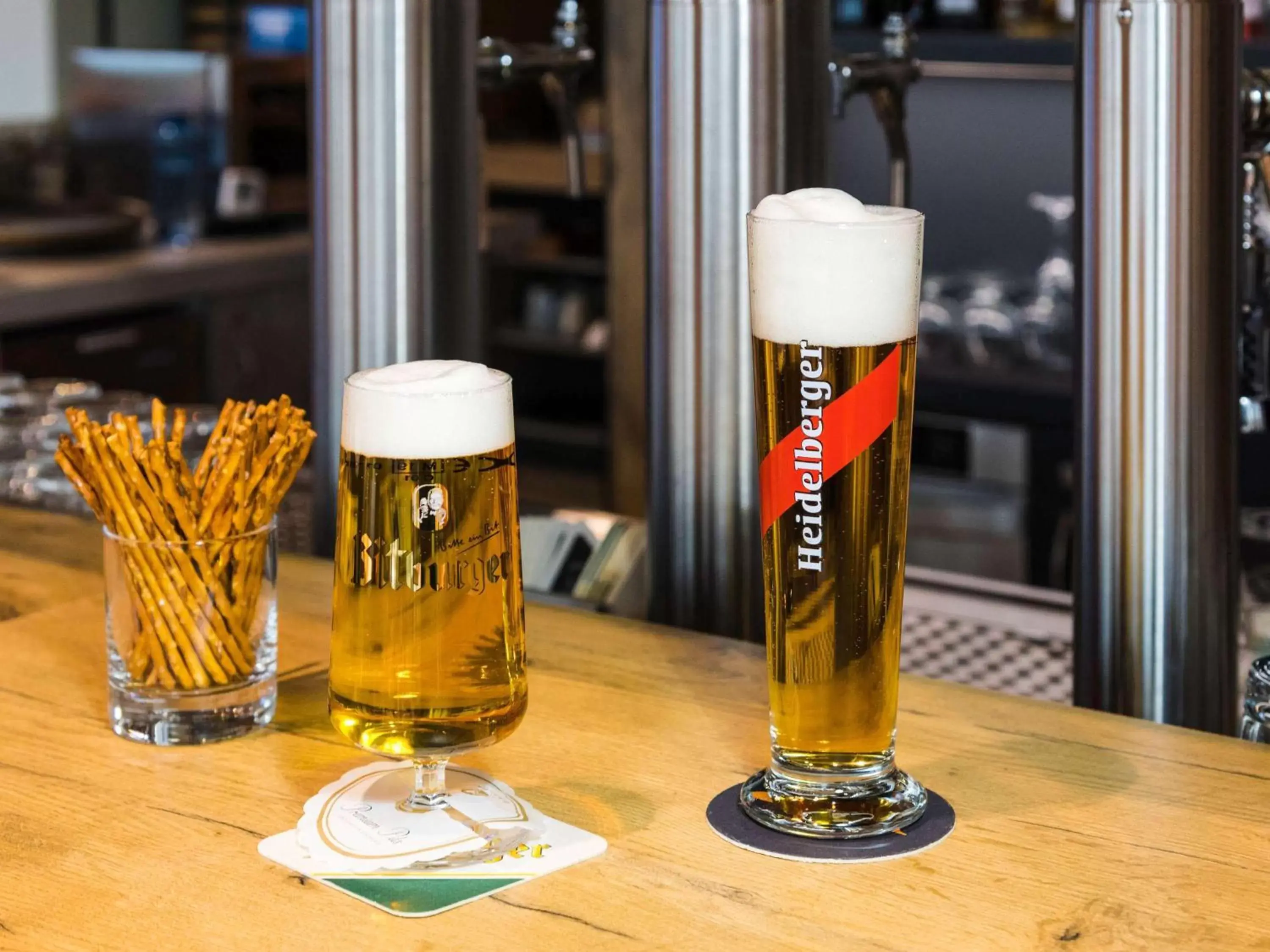 Lounge or bar, Drinks in ibis Heidelberg Hauptbahnhof