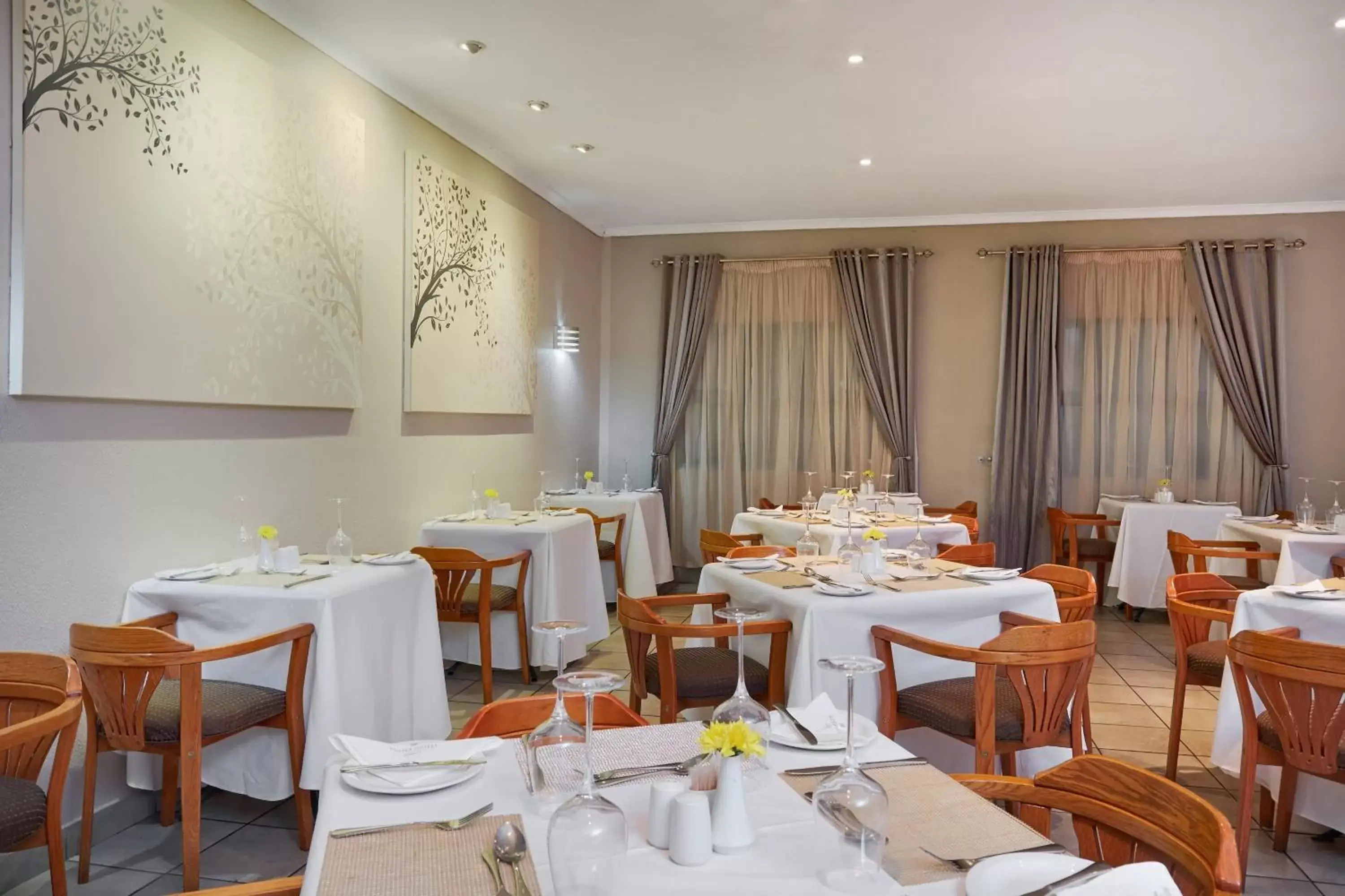 Restaurant/Places to Eat in Protea Hotel by Marriott Polokwane Landmark
