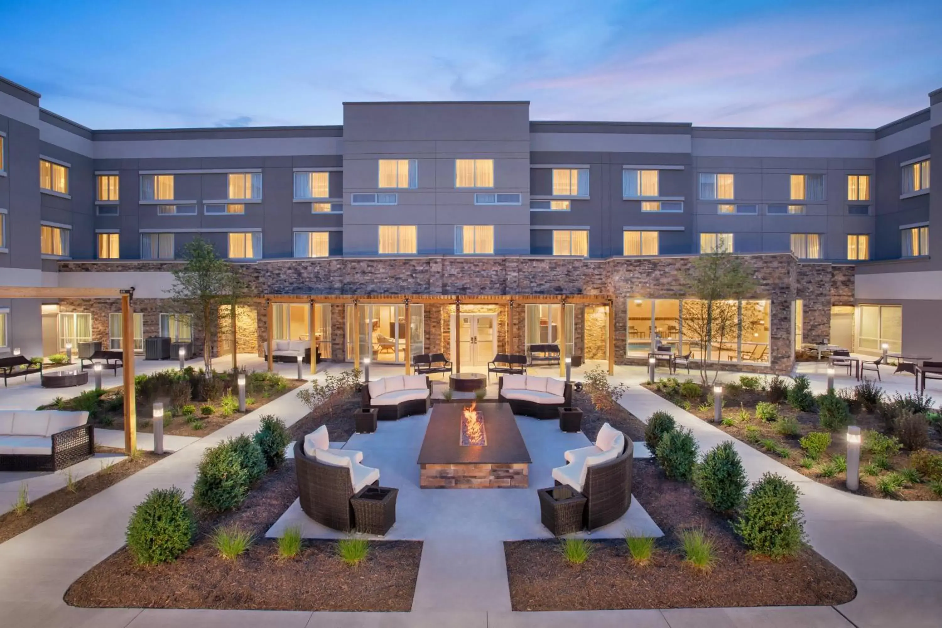 Property building, Restaurant/Places to Eat in Courtyard by Marriott Wayne Fairfield