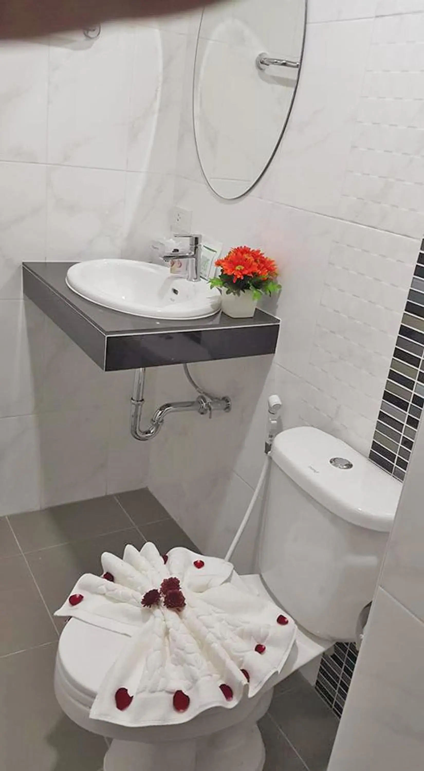 Bathroom in The Smart Hotel Hat Yai (SHA Extra Plus)