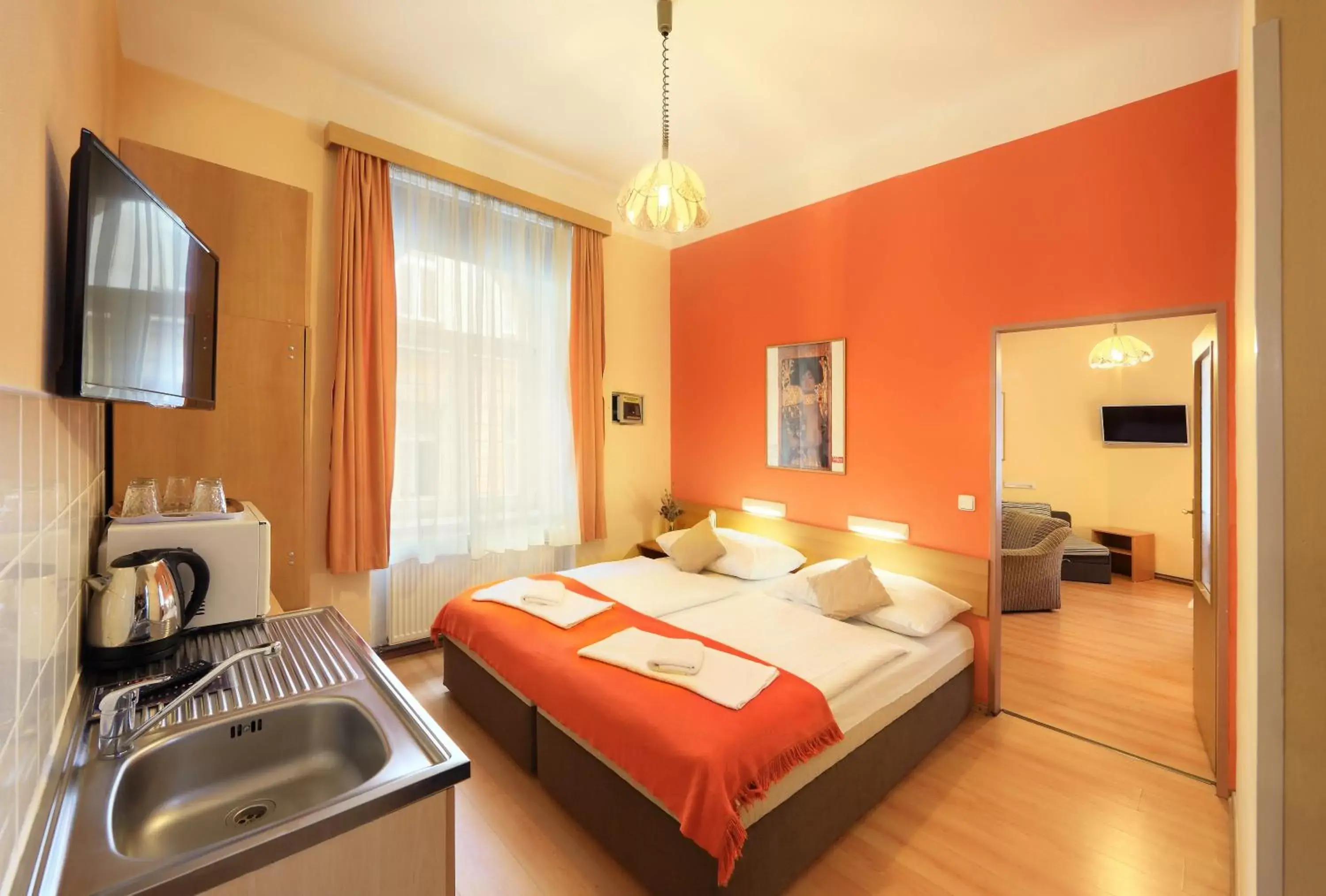 Bedroom in Hotel Golden City Garni