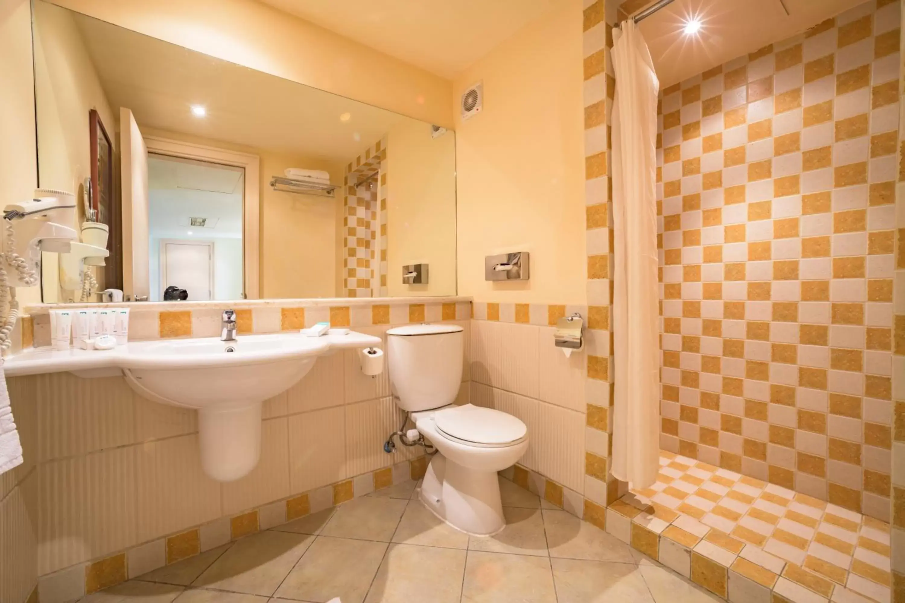 Bathroom in Marina Plaza Hotel Tala Bay