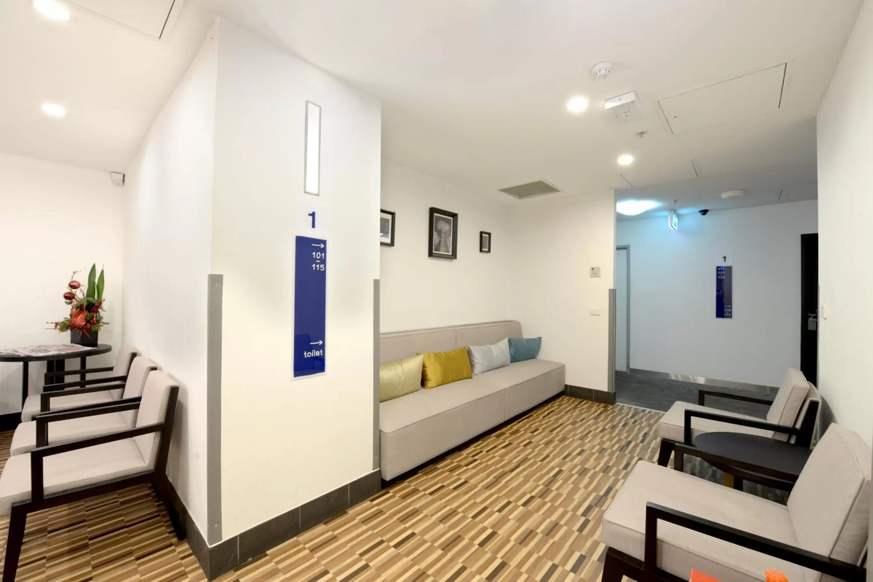 Lobby or reception, Seating Area in ibis Budget - Melbourne CBD