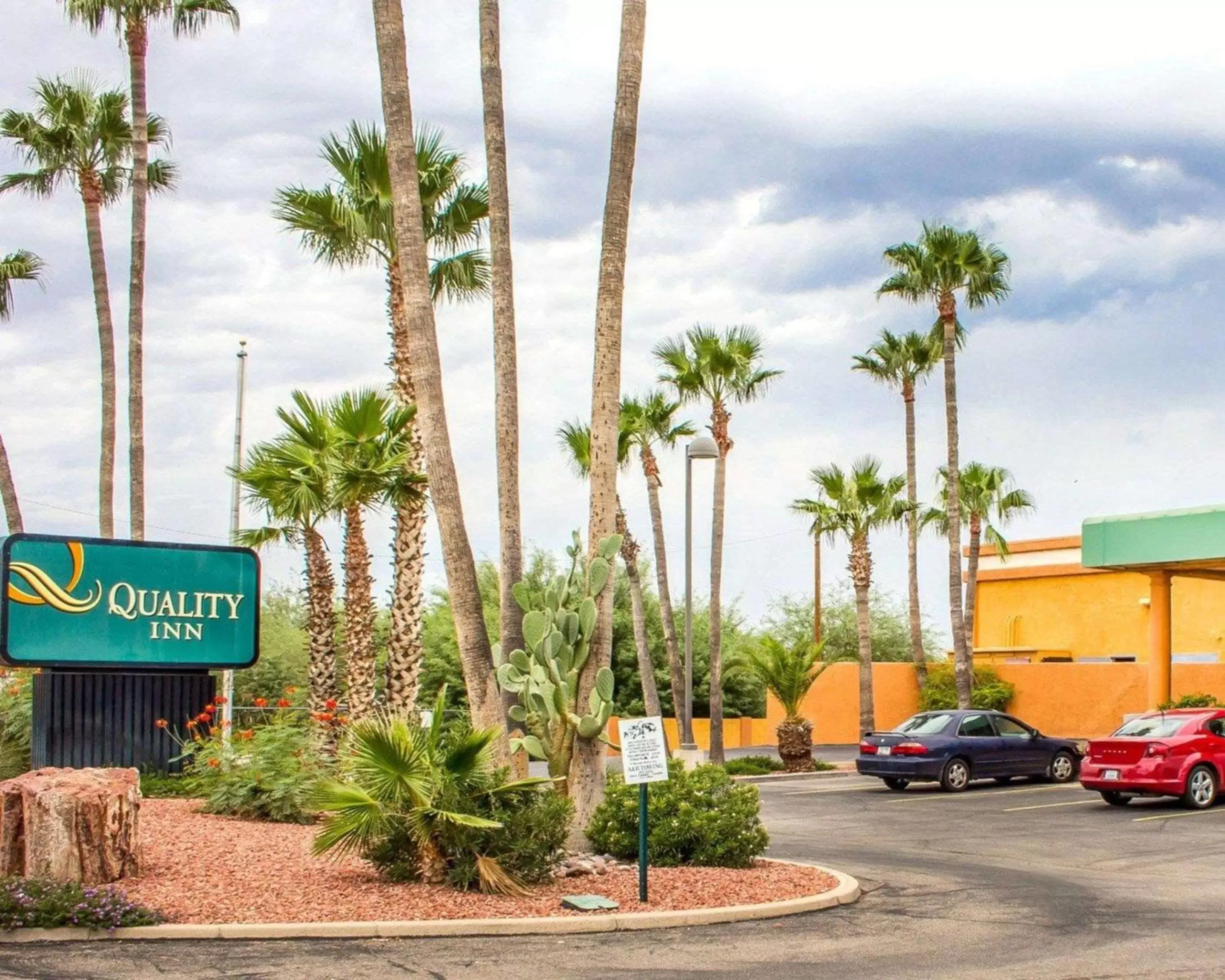Property building in Quality Inn - Tucson Airport
