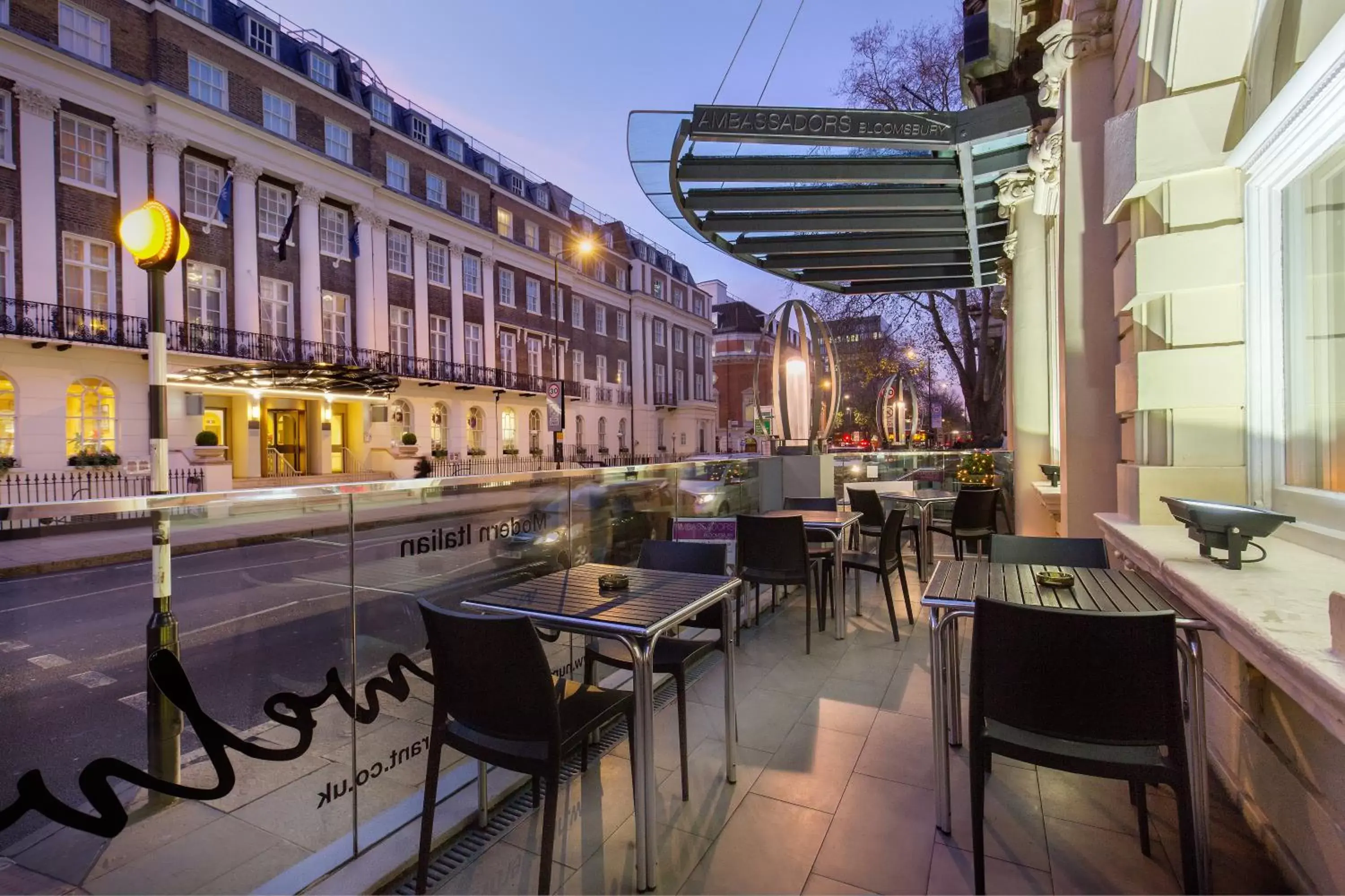 Restaurant/places to eat in Ambassadors Bloomsbury