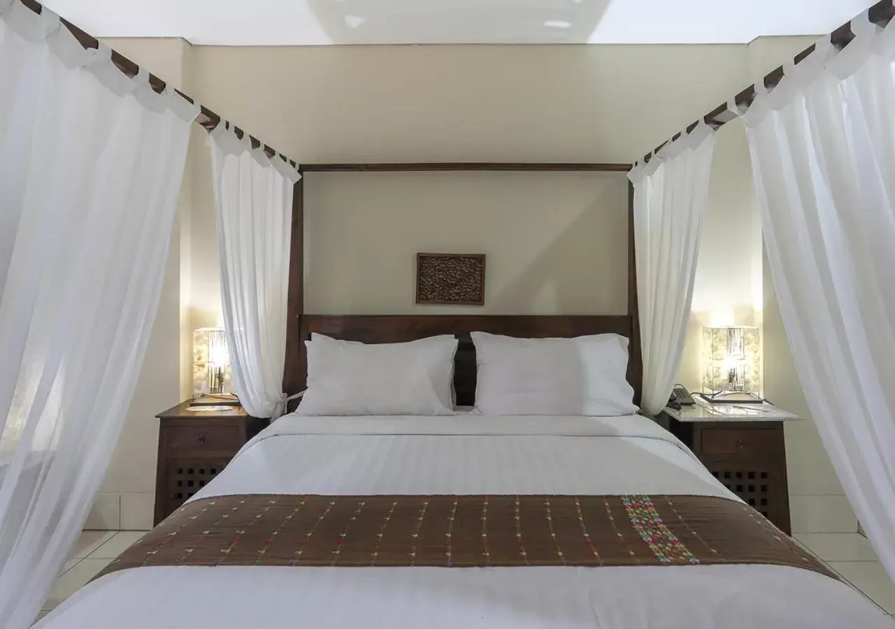 Bed in The Jayakarta Suites Komodo Flores