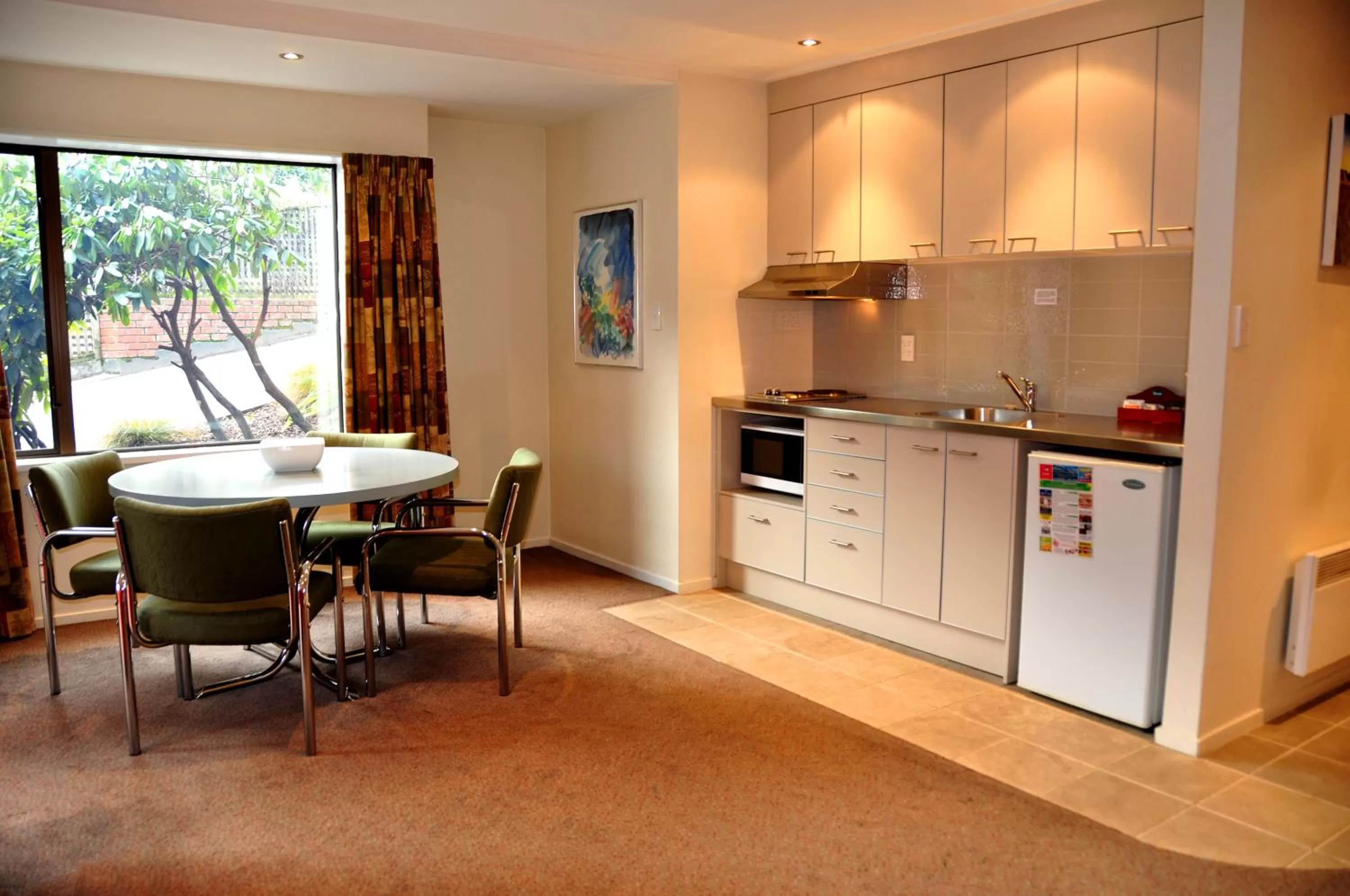 Kitchen or kitchenette in St James Apartments