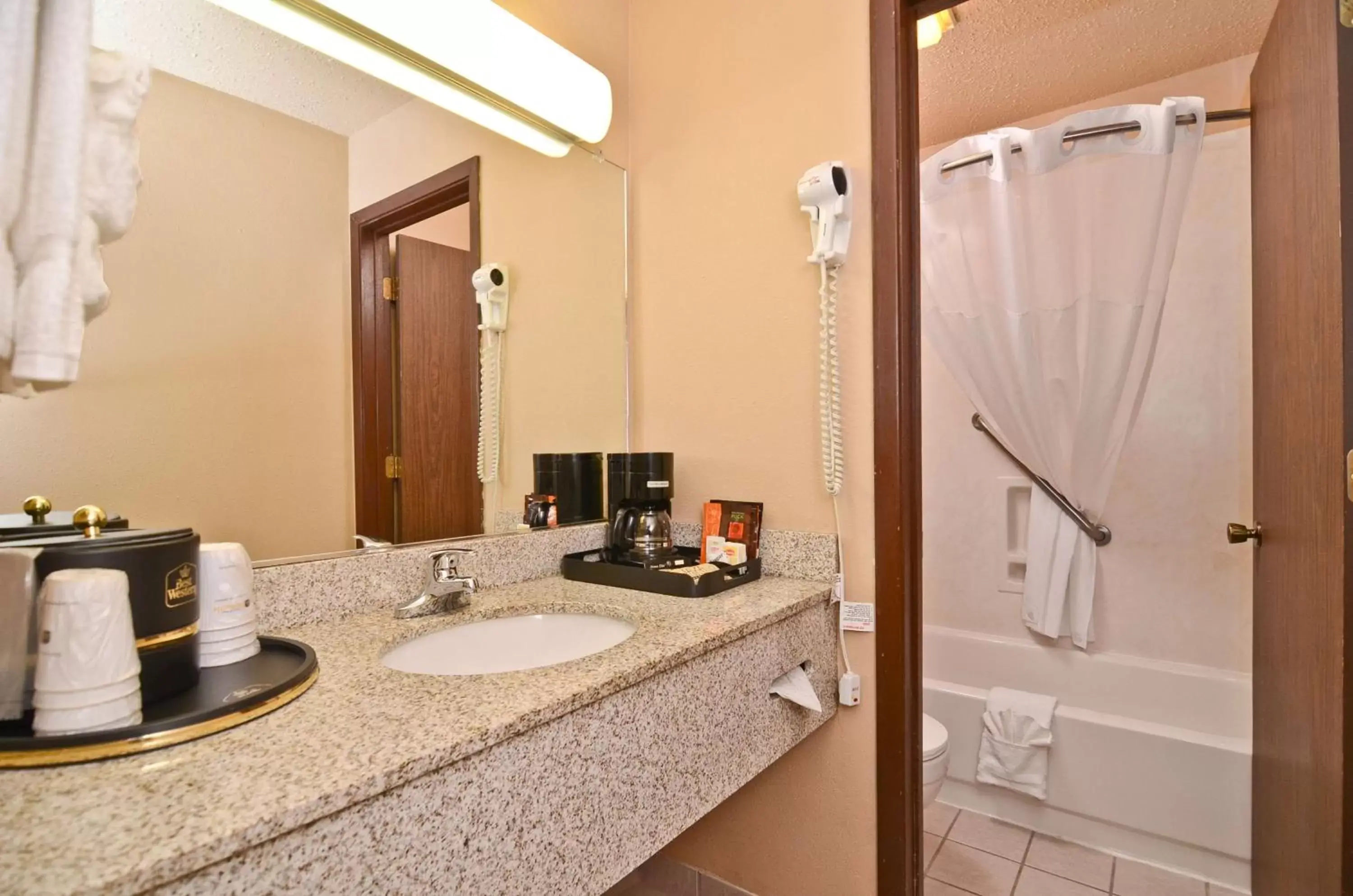 Photo of the whole room, Bathroom in Best Western Bidarka Inn