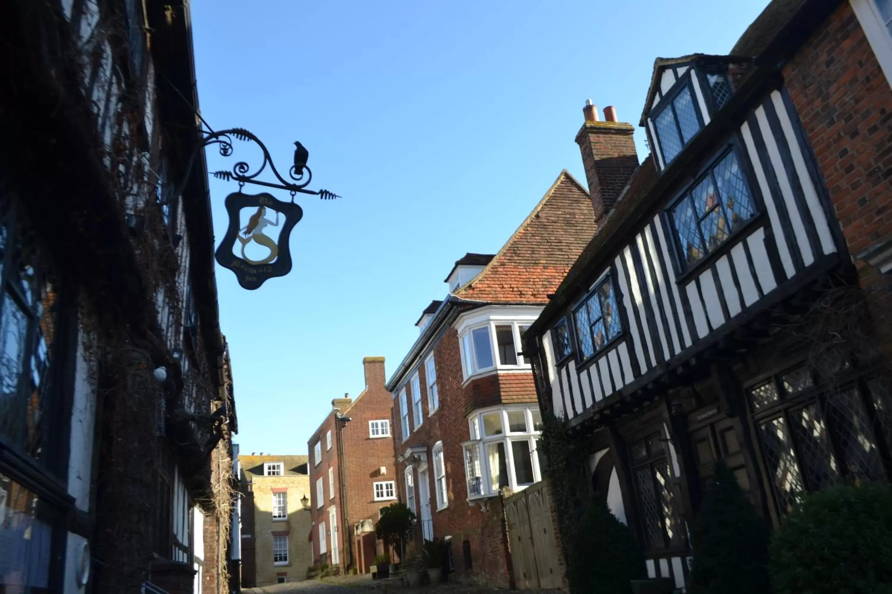 Property building, Neighborhood in Mermaid Inn