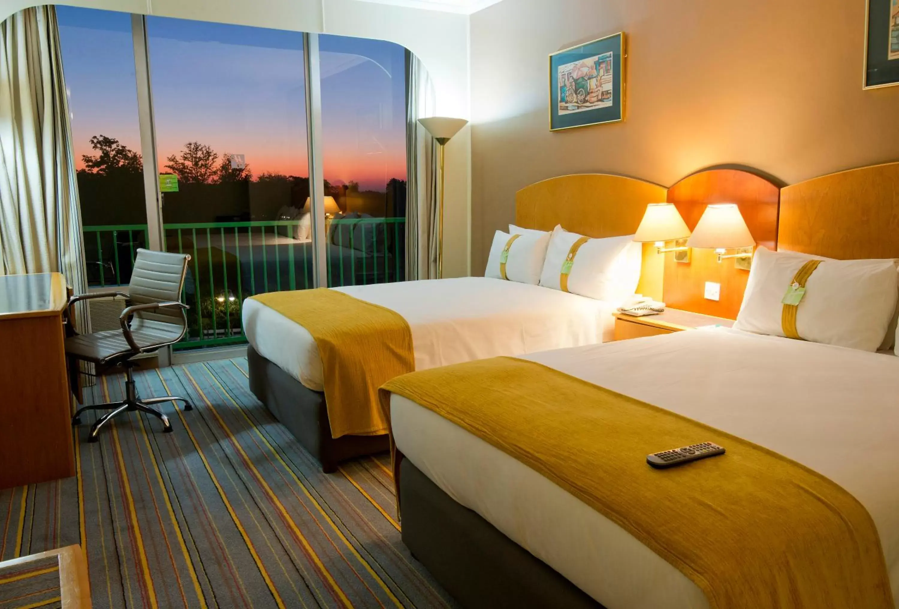 Bedroom, Bed in Holiday Inn - Bulawayo, an IHG Hotel