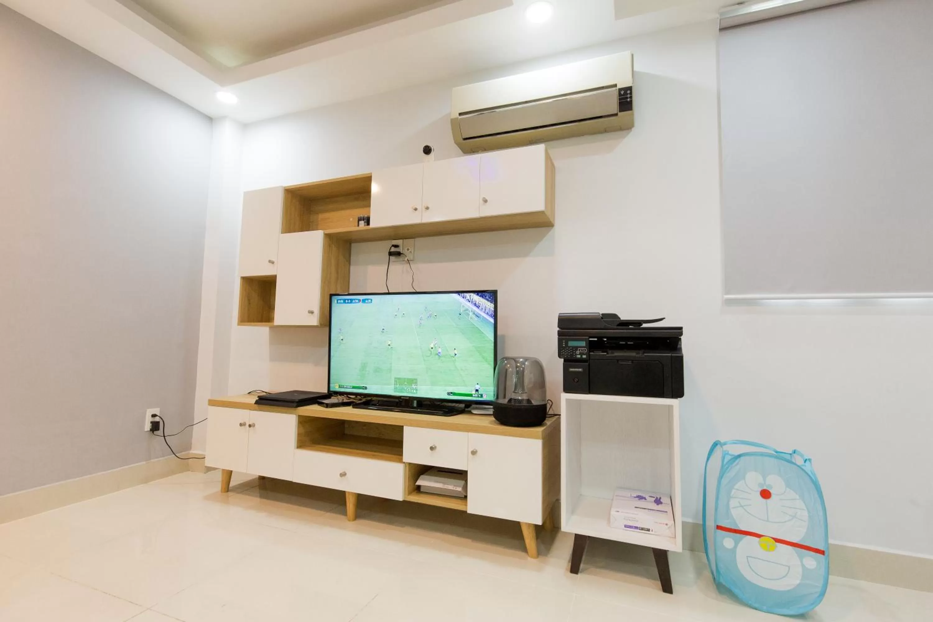 HOSTIE SAIGON [WANDERLUST Home]